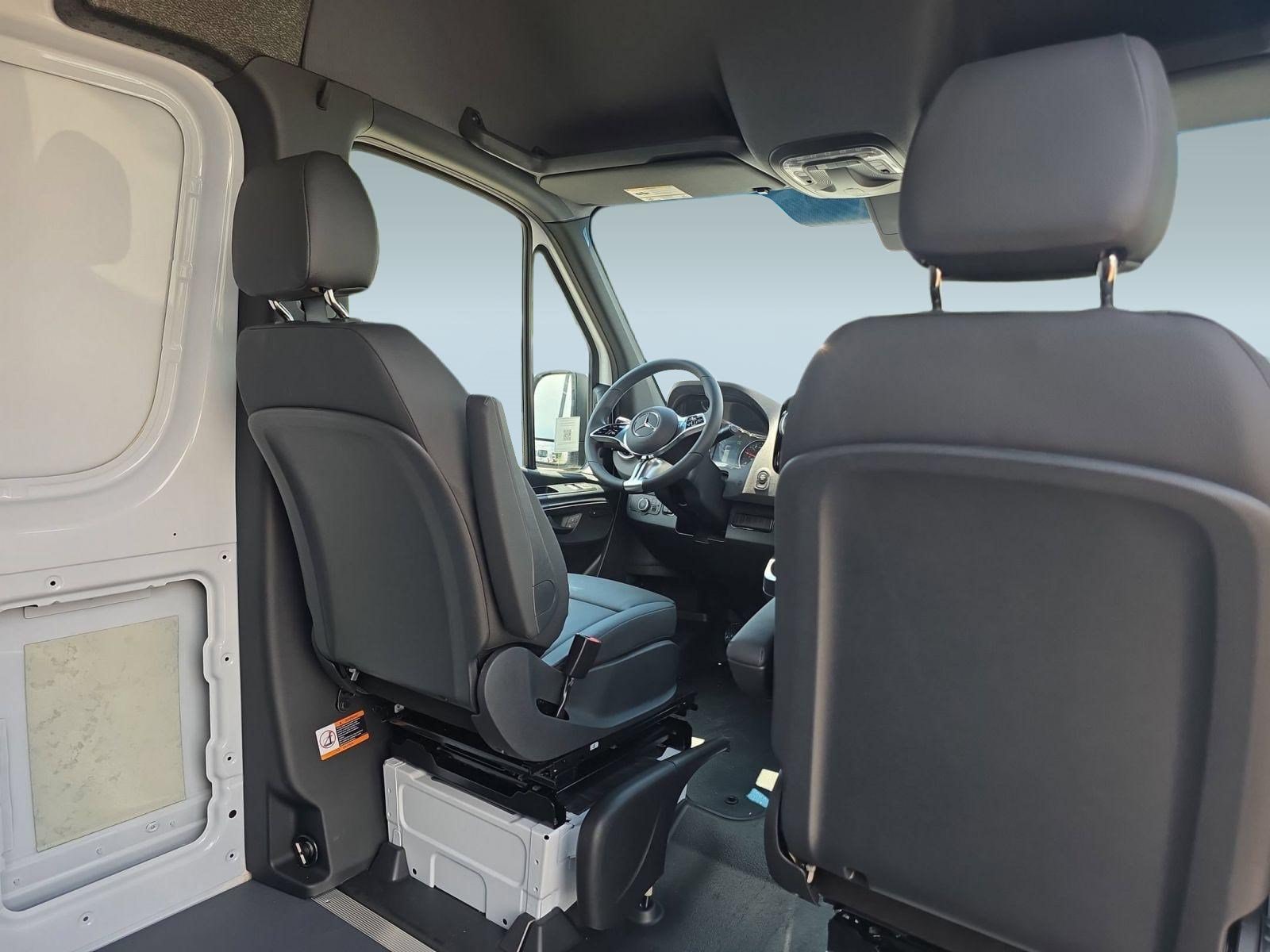 2025 Mercedes-Benz Sprinter Cargo Van Base - Photo 31