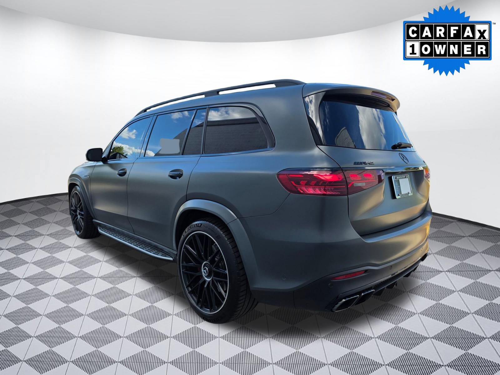 2025 Mercedes Benz GLS AMG 63 photo 2