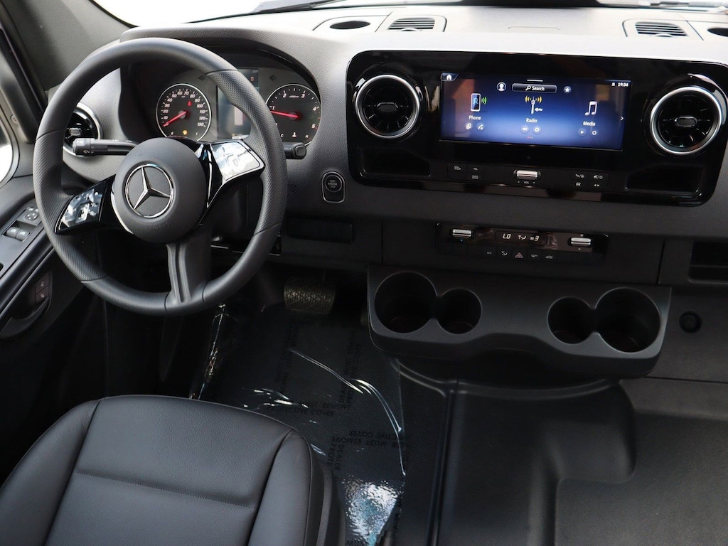 New 2025 Mercedes-Benz Sprinter Crew Van 2500 High RoofI4 Diesel HO 144 RWD 2500 High Roof I4 Diesel HO 144 RWD