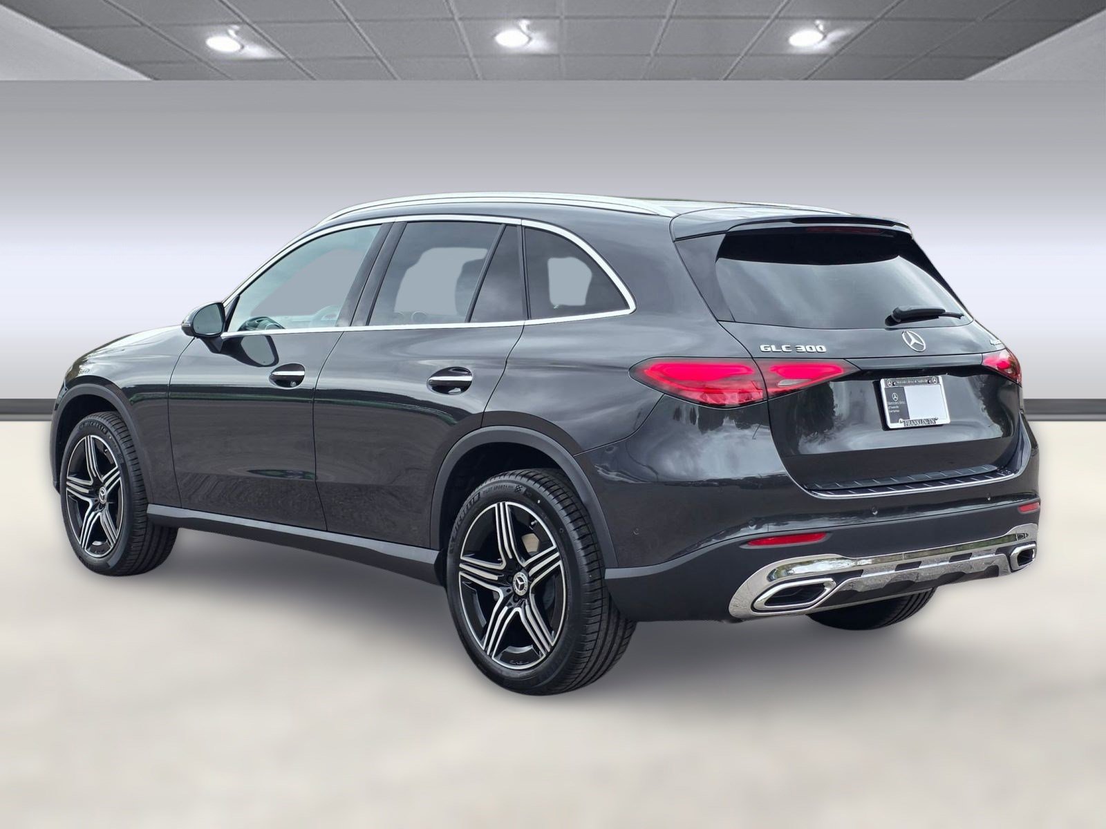 2026 Mercedes Benz GLC 300 4MATIC photo 3