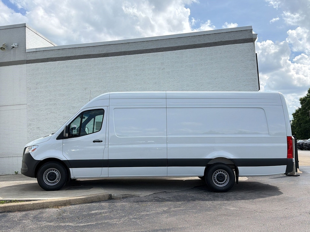 New 2026 Mercedes-Benz Sprinter Cargo Van 2500 High Roof I4 Diesel HO 170 Extended RWD 2500 High Roof I4 Diesel HO 170 Extended RWD