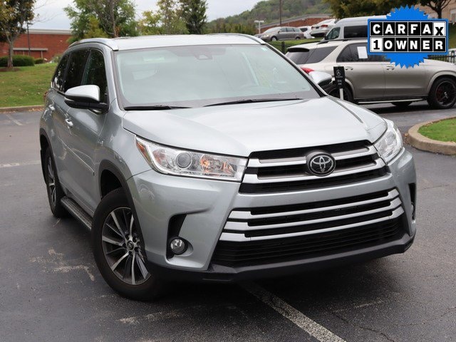 Used 2018 Toyota Highlander XLE with VIN 5TDJZRFH7JS560950 for sale in Franklin, TN