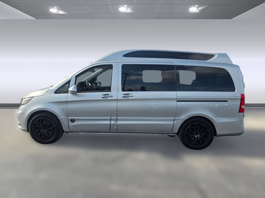 Used 2018 Mercedes-Benz Metris Passenger Van Standard Roof 126 Wheel Standard Roof 126 Wheelbase