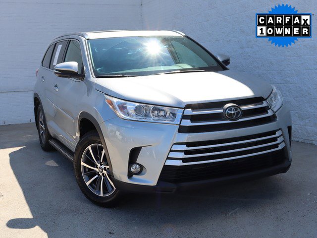 Used 2018 Toyota Highlander XLE with VIN 5TDJZRFH7JS560950 for sale in Franklin, TN