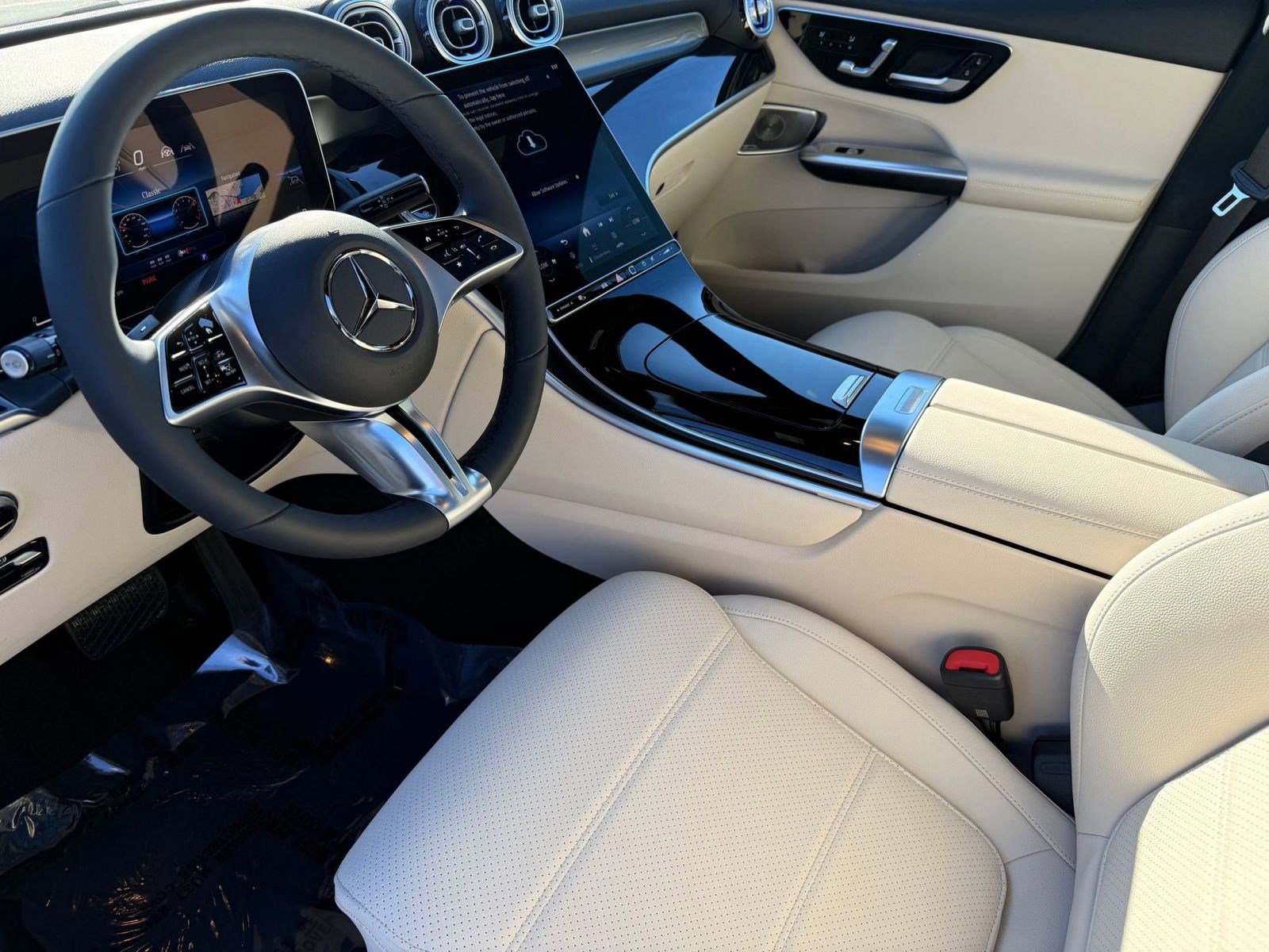 2026 Mercedes Benz GLC 300 4MATIC photo 4