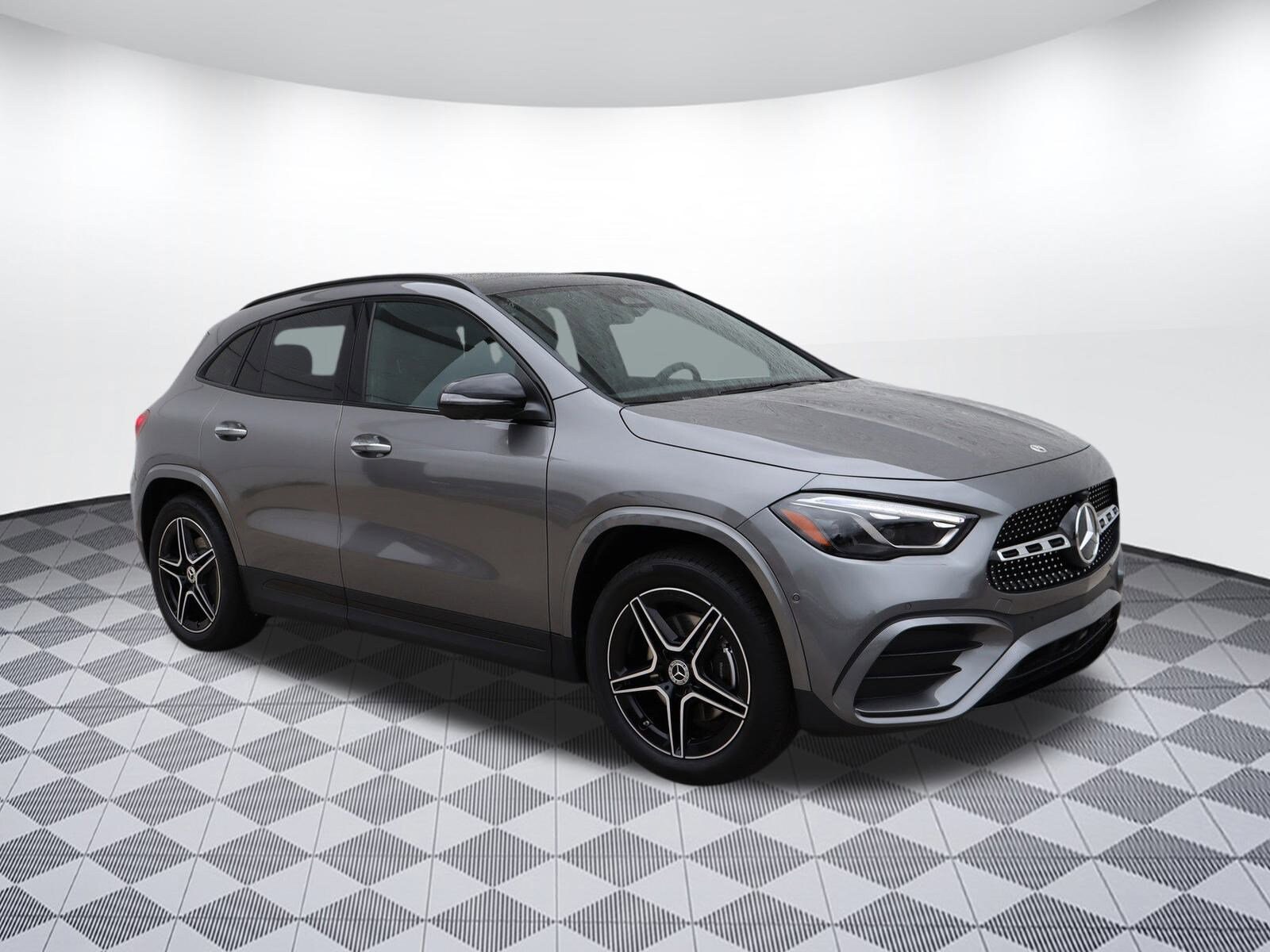 2025 Mercedes Benz GLA 250 photo 3