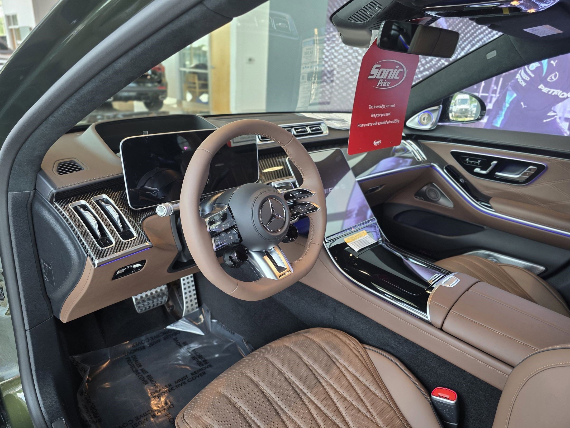 2025 Mercedes Benz S AMG 63 photo 4