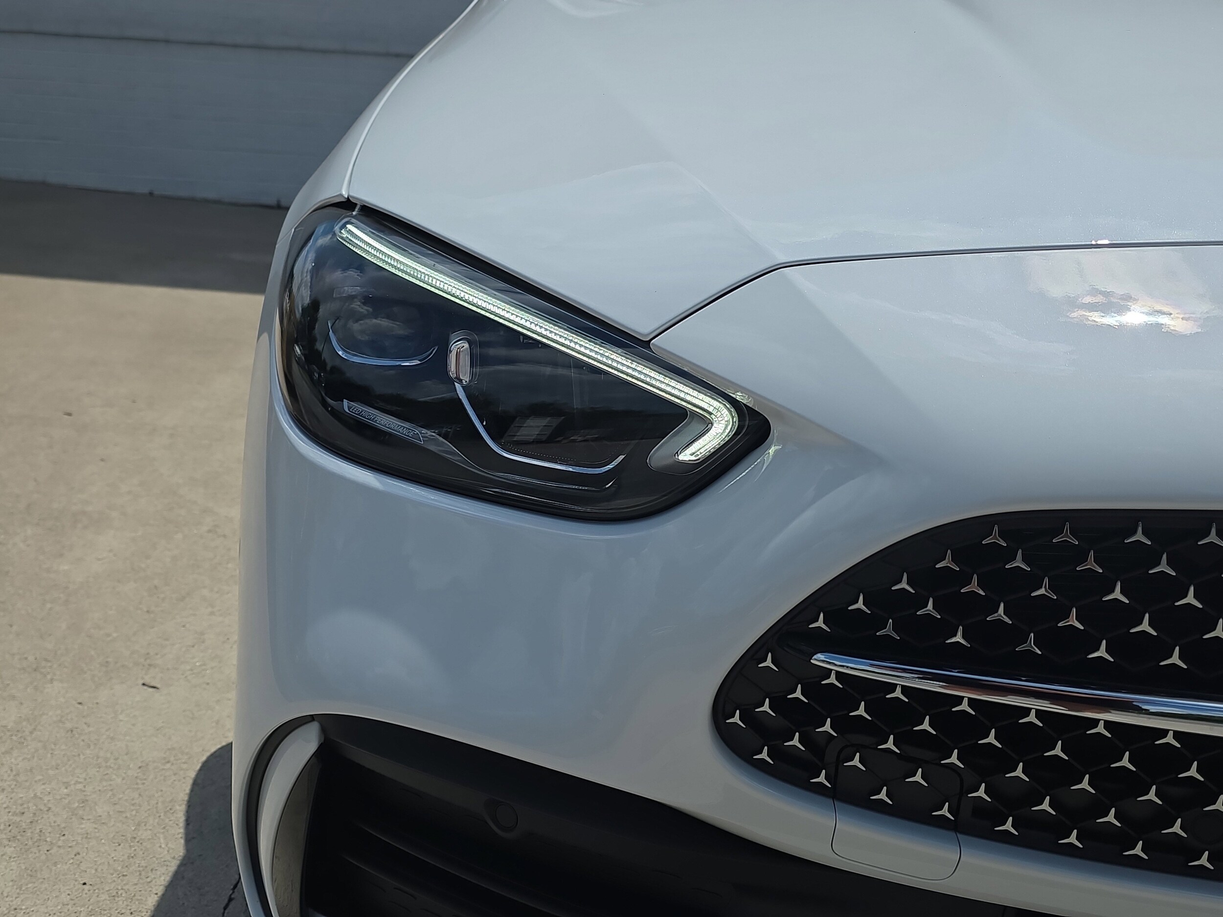 2025 Mercedes Benz C 300 photo 2