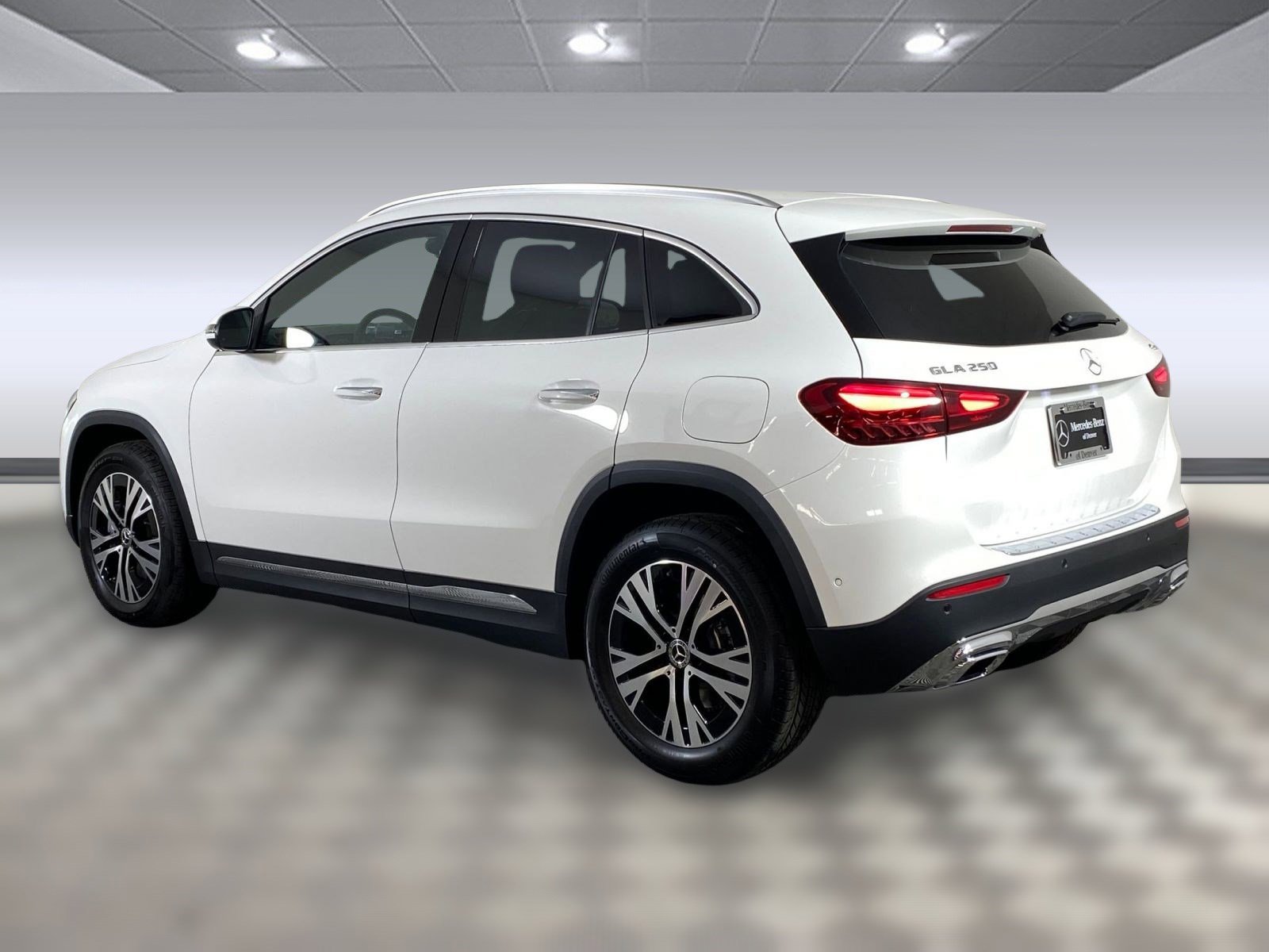 2026 Mercedes Benz GLA 250 4MATIC photo 3