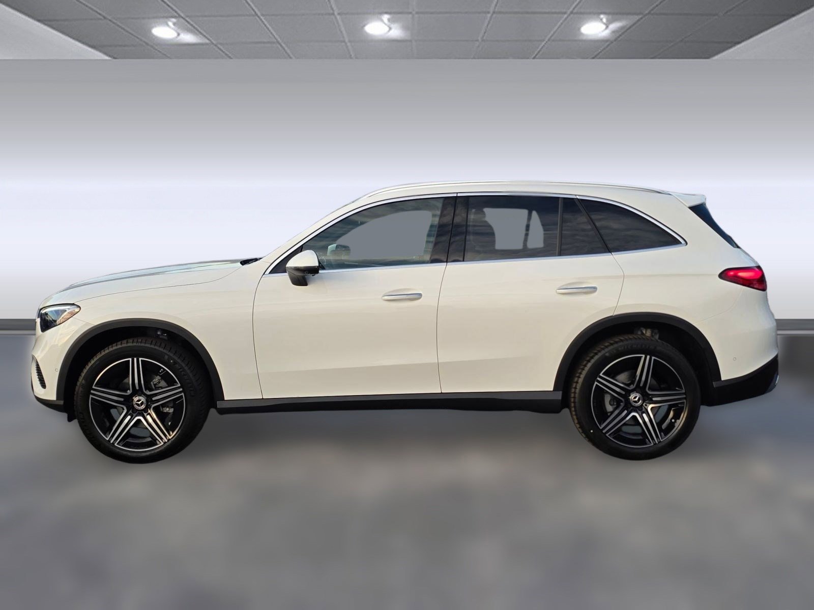 2026 Mercedes Benz GLC 300 4MATIC photo 2