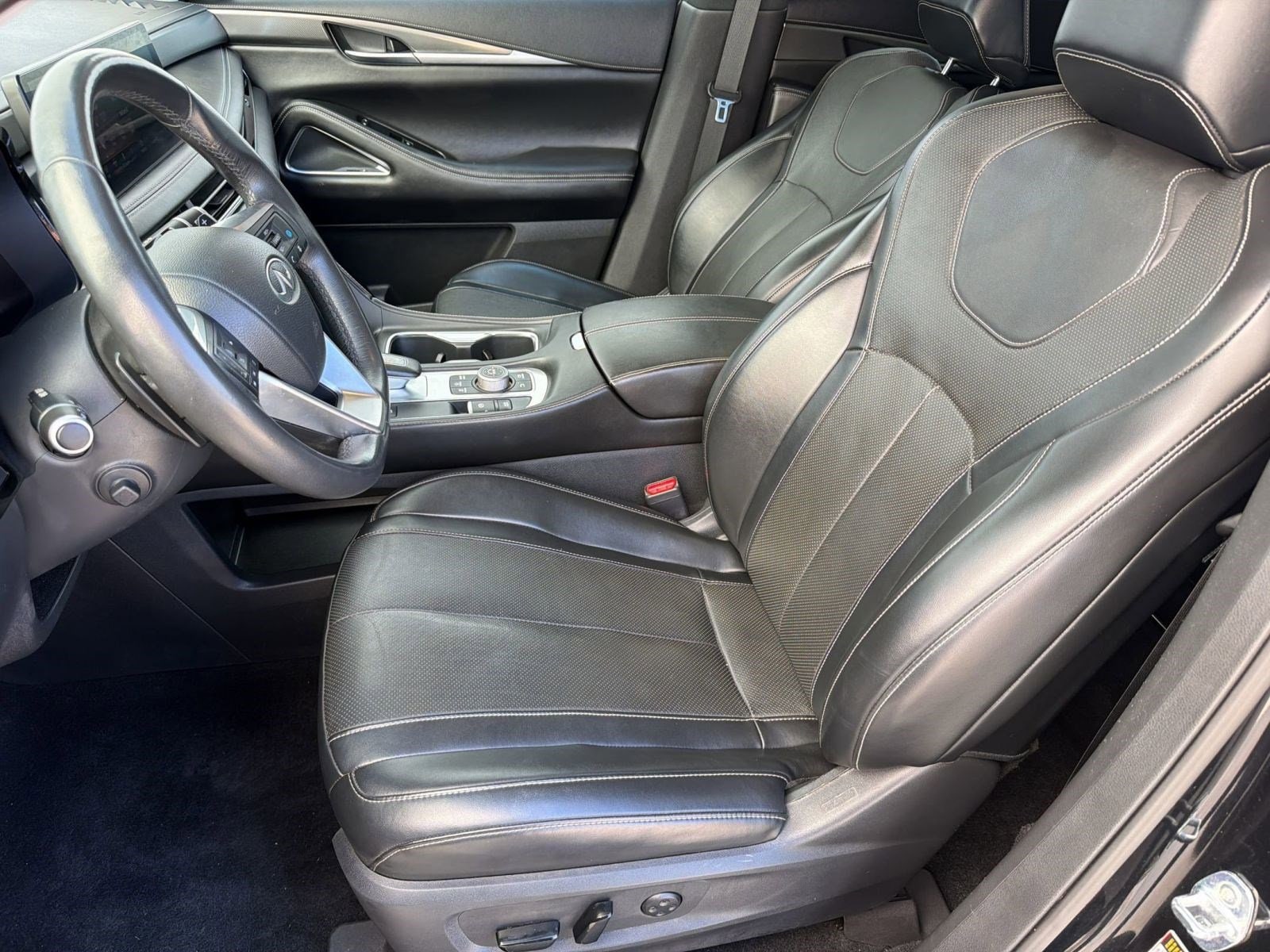 QX60 LUXE SUV