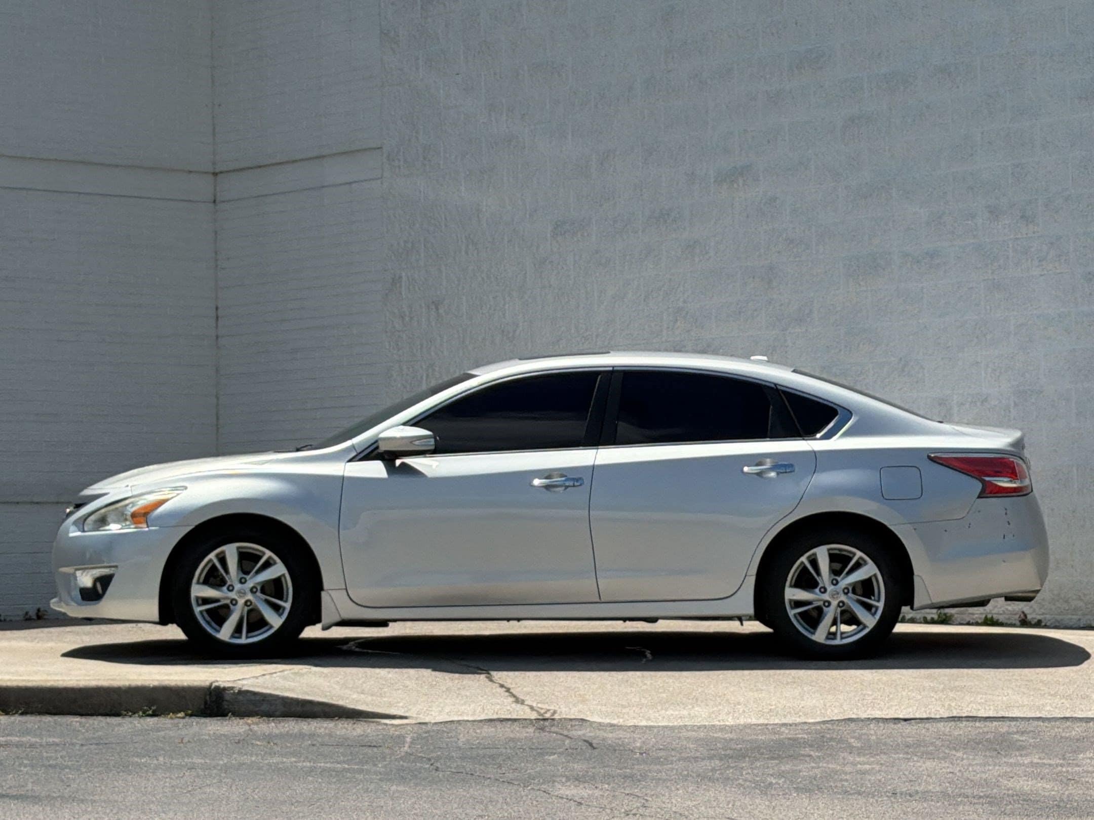 Used 2014 Nissan Altima SL with VIN 1N4AL3AP4EC316666 for sale in Franklin, TN