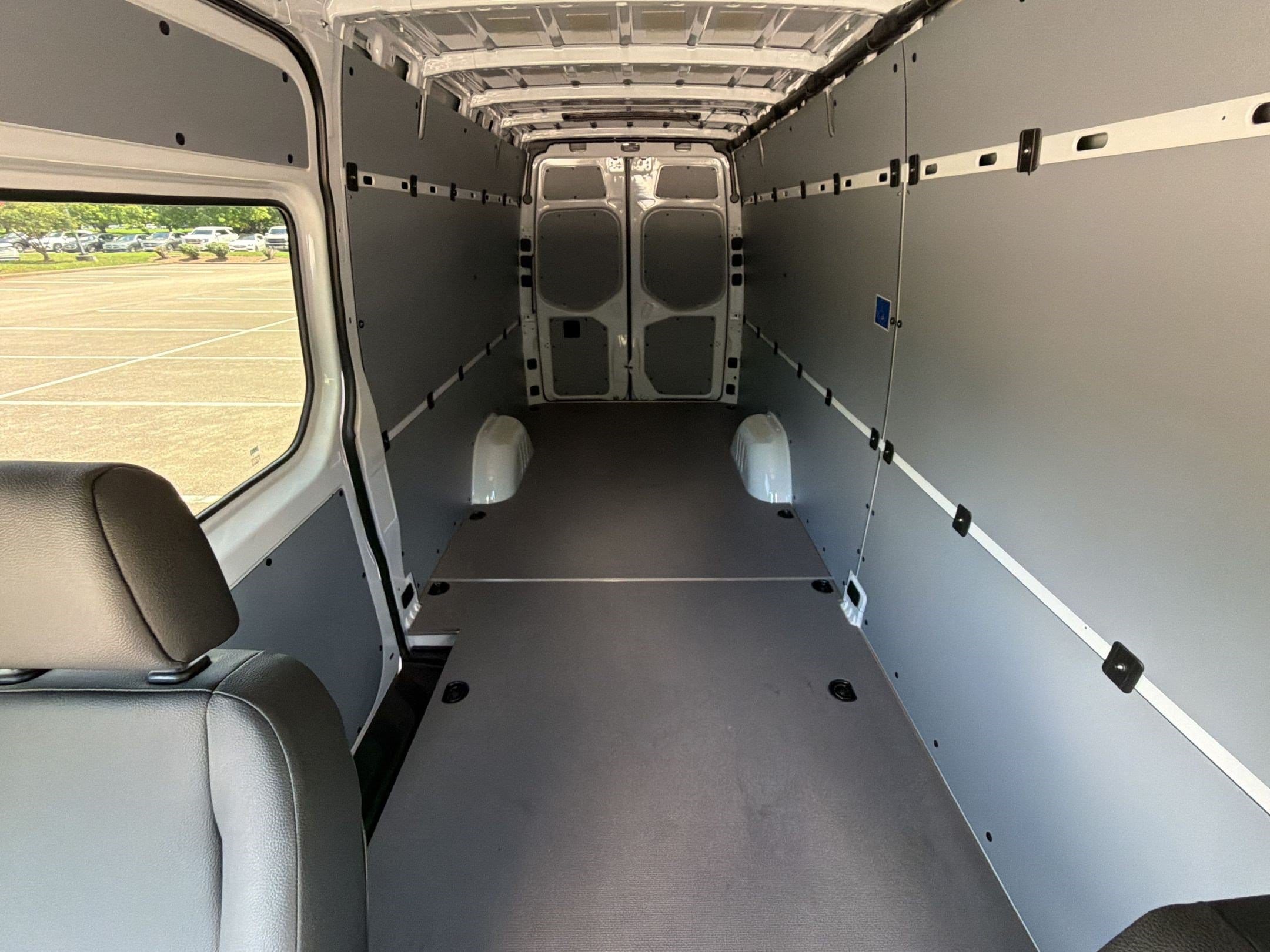 2025 Mercedes-Benz Sprinter Crew Van Base - Photo 33