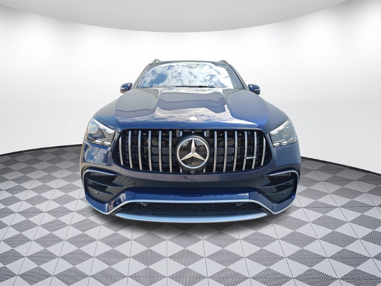 2025 Mercedes Benz GLE AMG 63 S photo 3