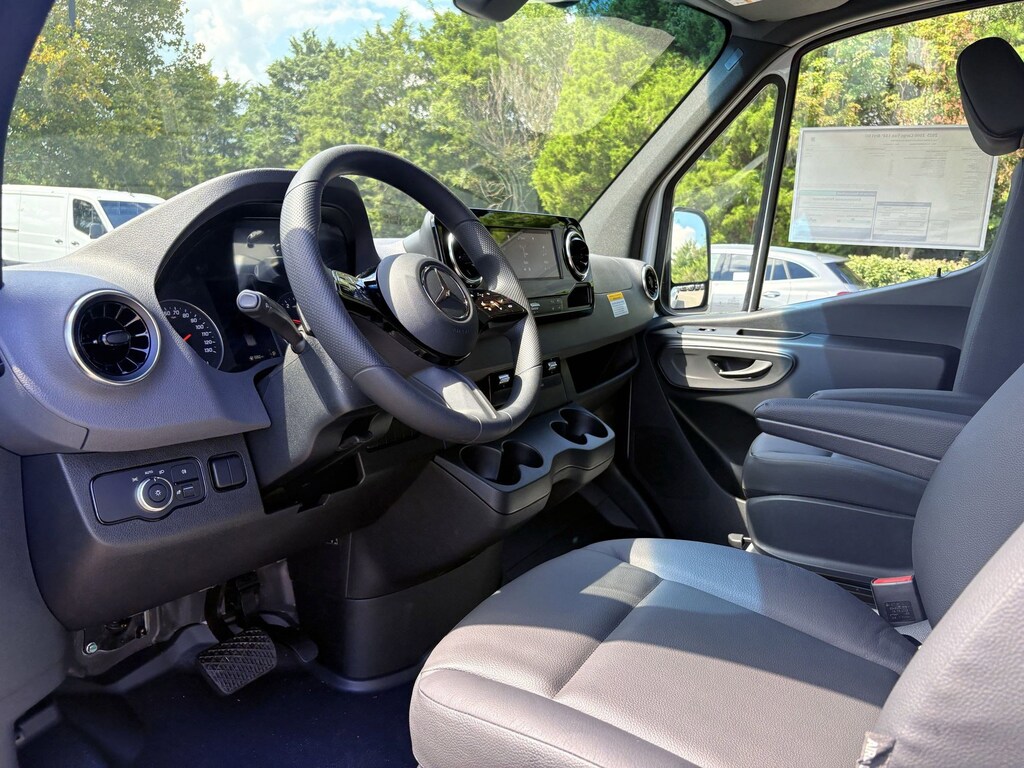 New 2025 Mercedes-Benz Sprinter Cargo Van 2500 Standard Roof I4 Diesel 144" RWD 2500 Standard Roof I4 Diesel 144 RWD