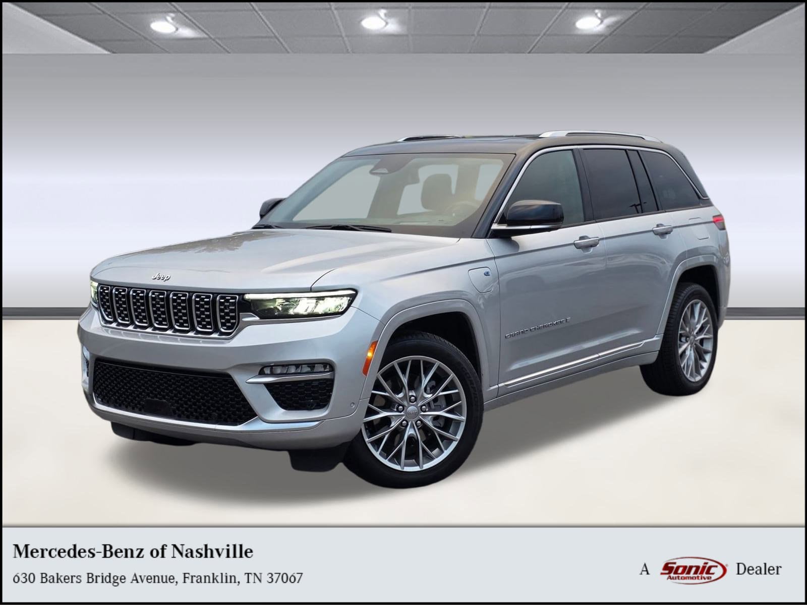 2022 Jeep Grand Cherokee Summit Reserve 4xe's photo