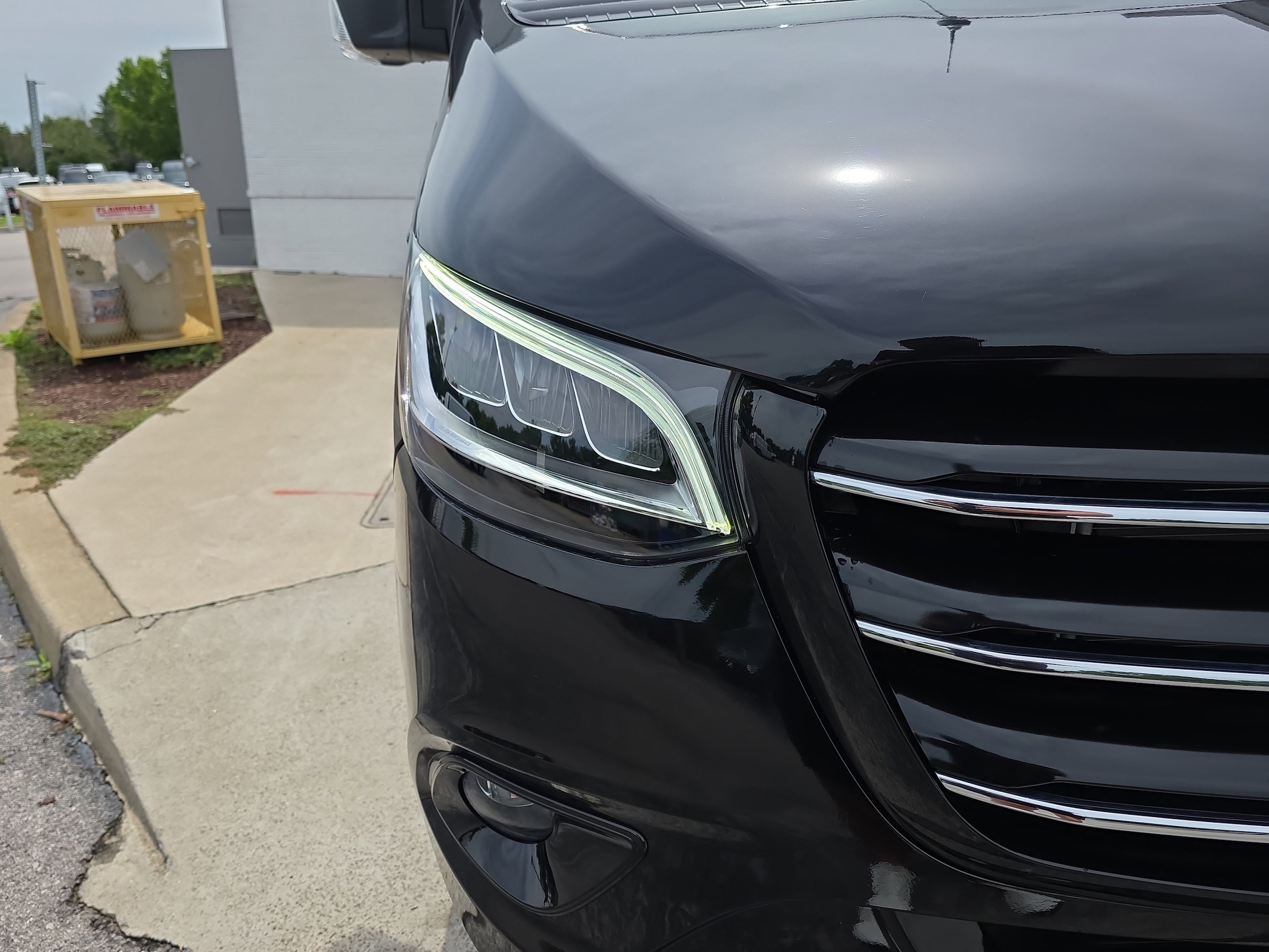 Used 2024 Mercedes-Benz Sprinter Cargo Van Base with VIN W1X8ND3Y8RT161608 for sale in Franklin, TN