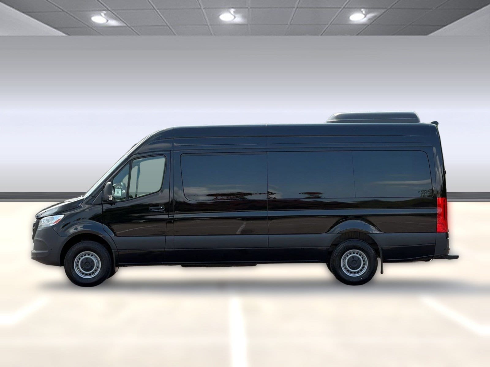 Sprinter Passenger Van Sprinter 2500 High Roof 4-Cyl Diesel HO (2500 High 2500 High Roof I4 Diesel HO 170 RWD