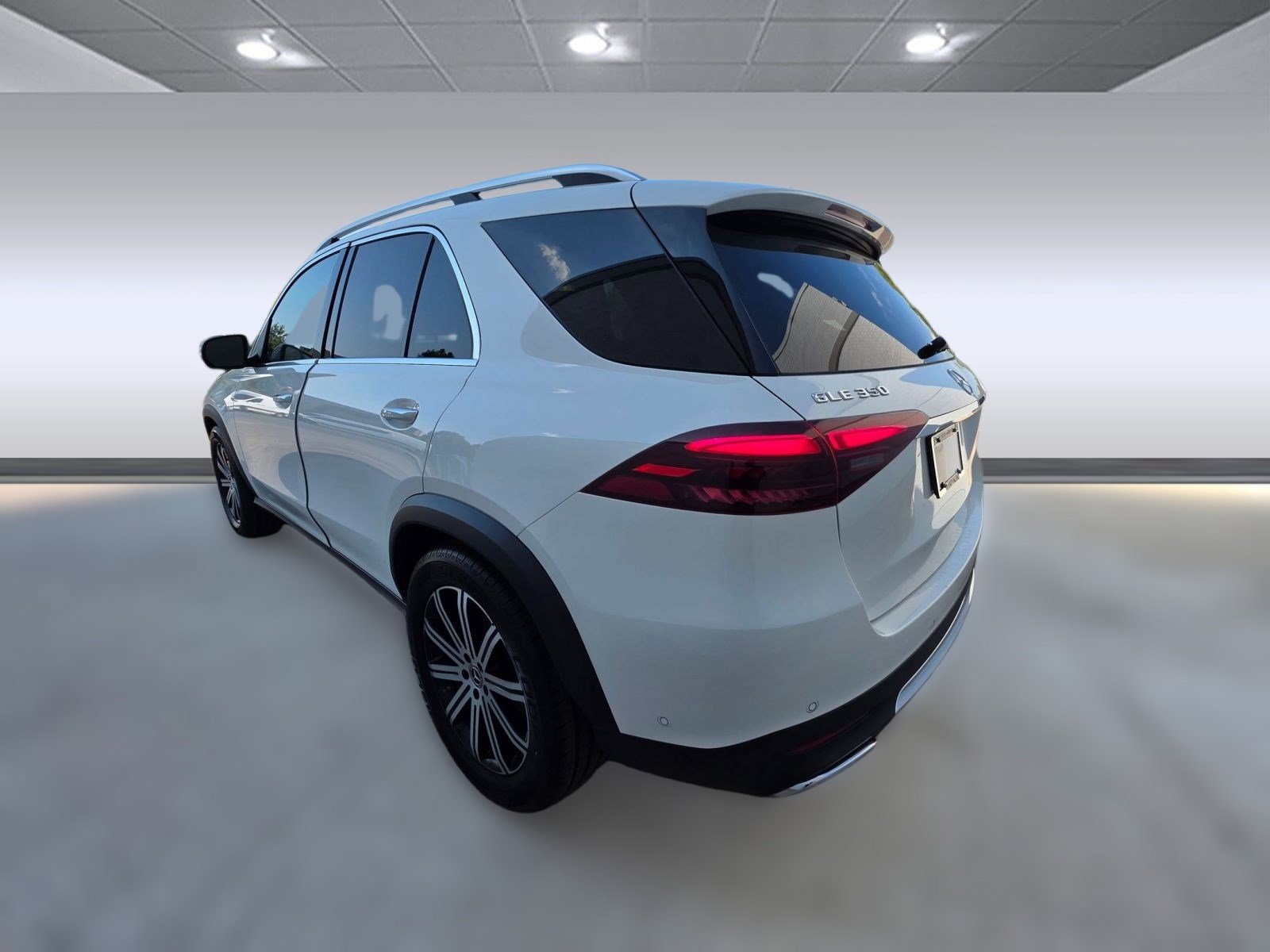 2026 Mercedes Benz GLE 350 4MATIC photo 2