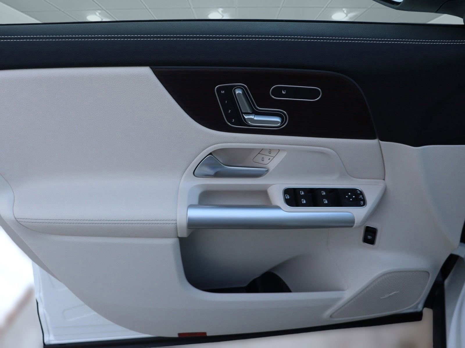 2025 Mercedes-Benz GLA GLA250 - Photo 28