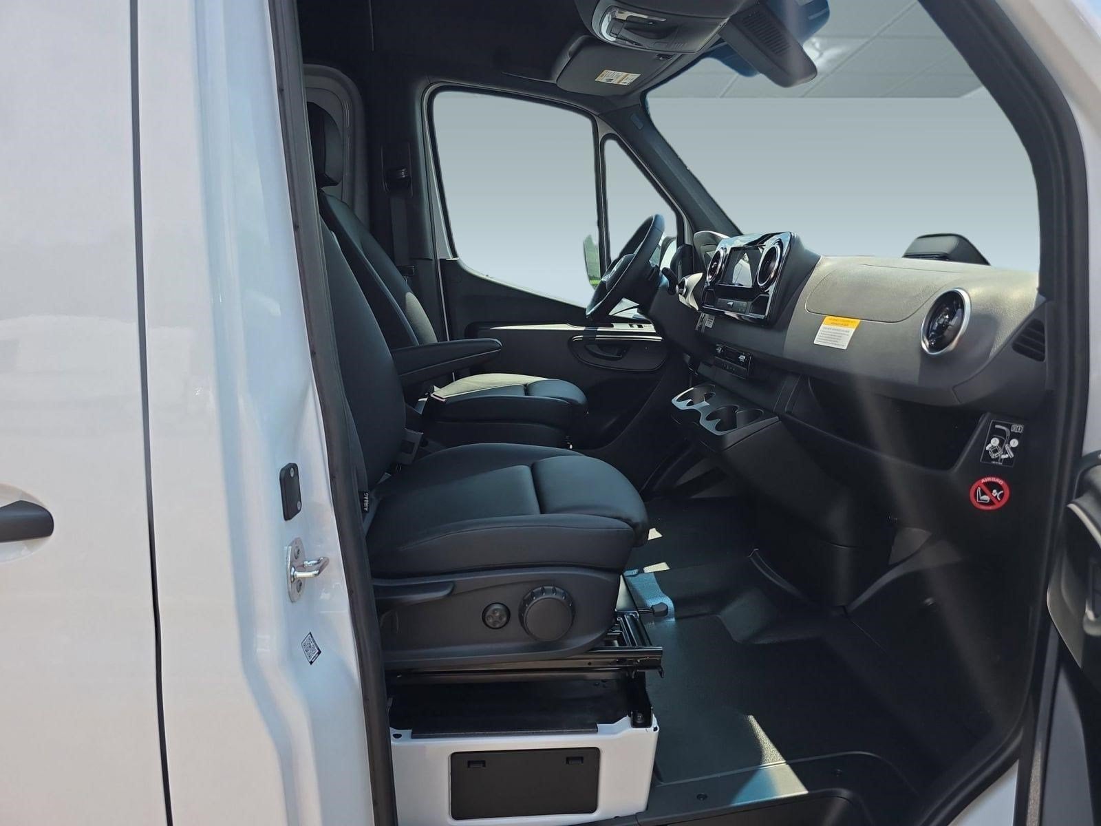 2025 Mercedes-Benz Sprinter Cargo Van Base - Photo 27