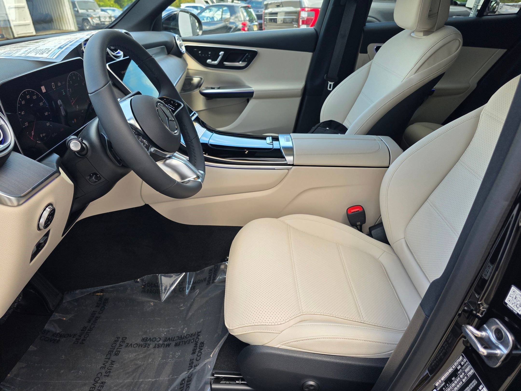 2026 Mercedes Benz GLC 300 4MATIC photo 3