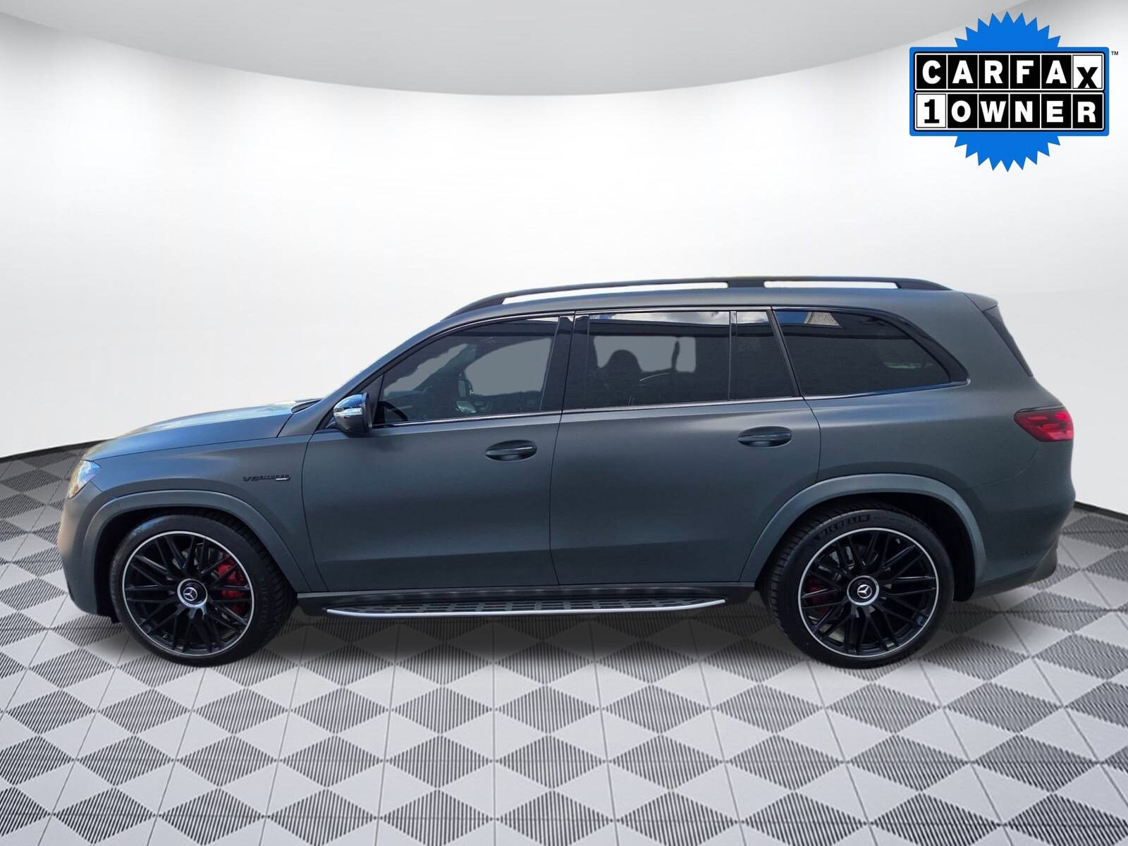 2025 Mercedes Benz GLS AMG 63 photo 2