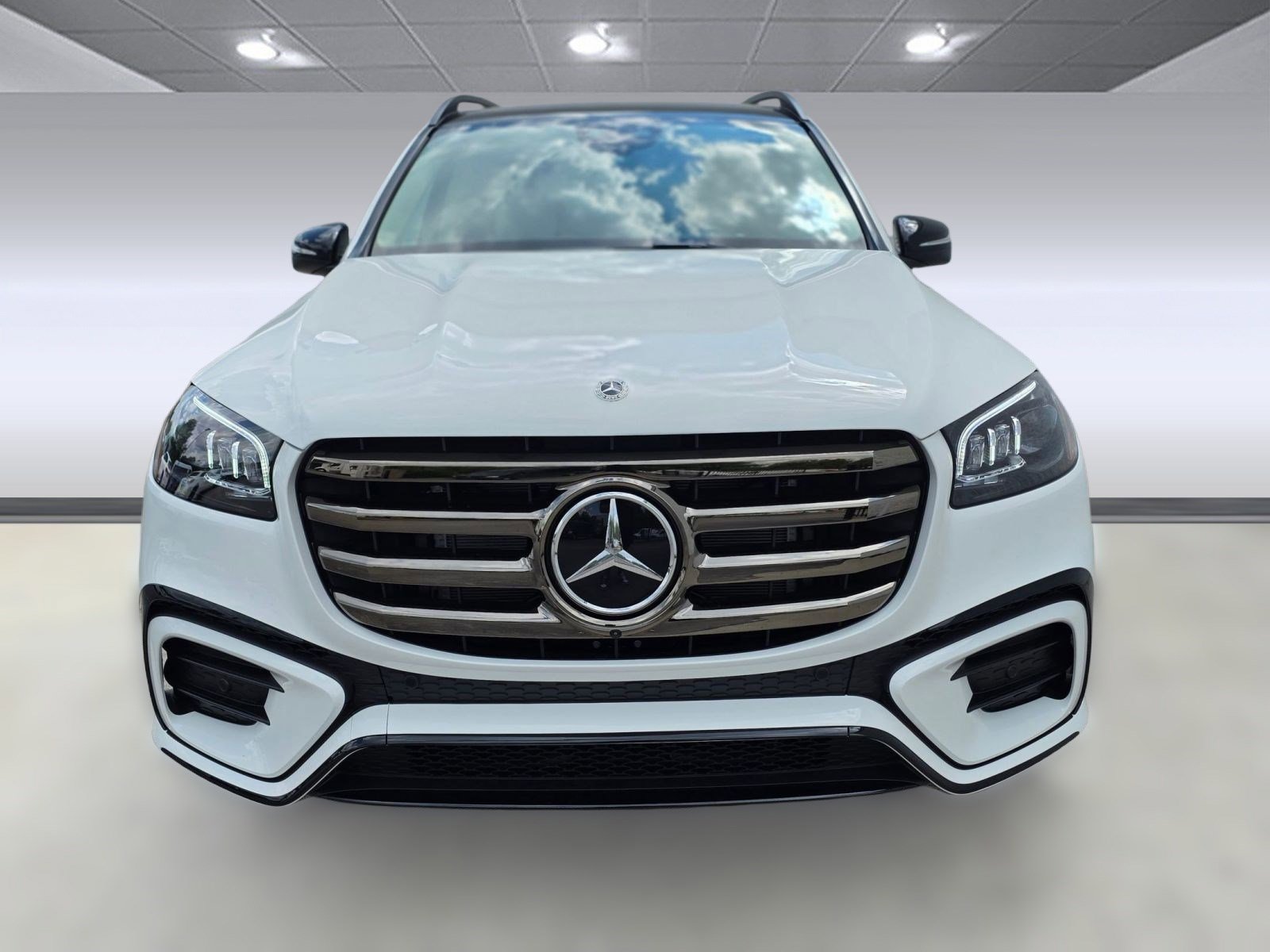 2026 Mercedes Benz GLS 450 4MATIC photo 4