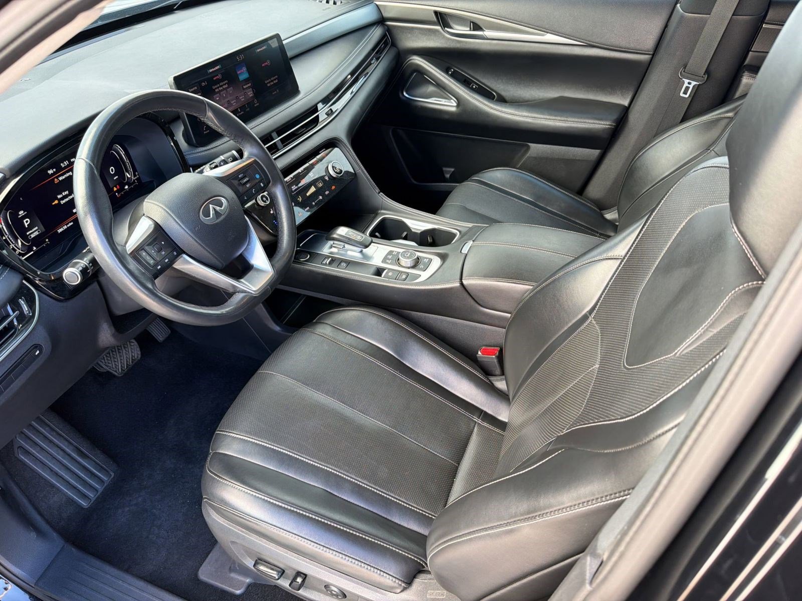 QX60 LUXE SUV