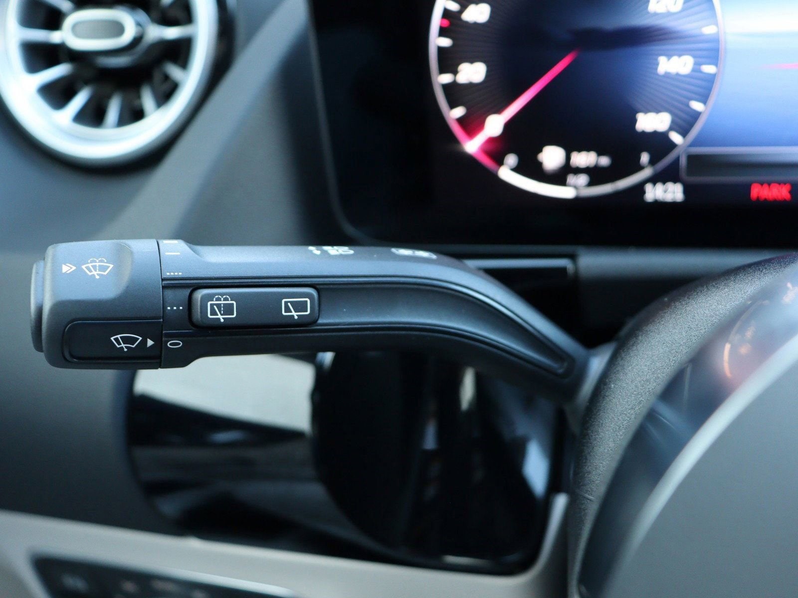 2025 Mercedes-Benz GLA GLA250 - Photo 32