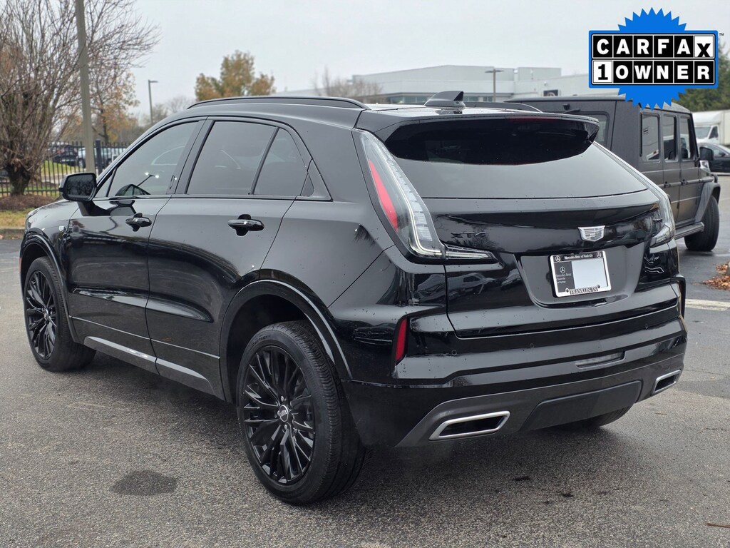 2024 Cadillac XT4 Sport photo 2