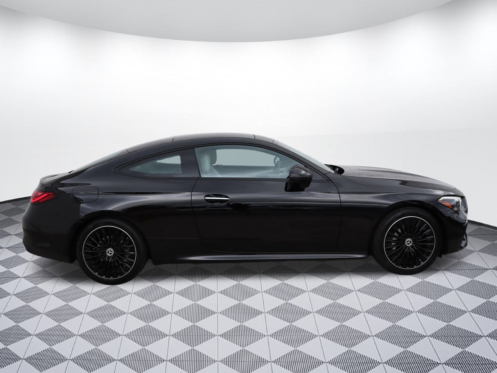 2025 Mercedes Benz CLE 300 4MATIC photo 4