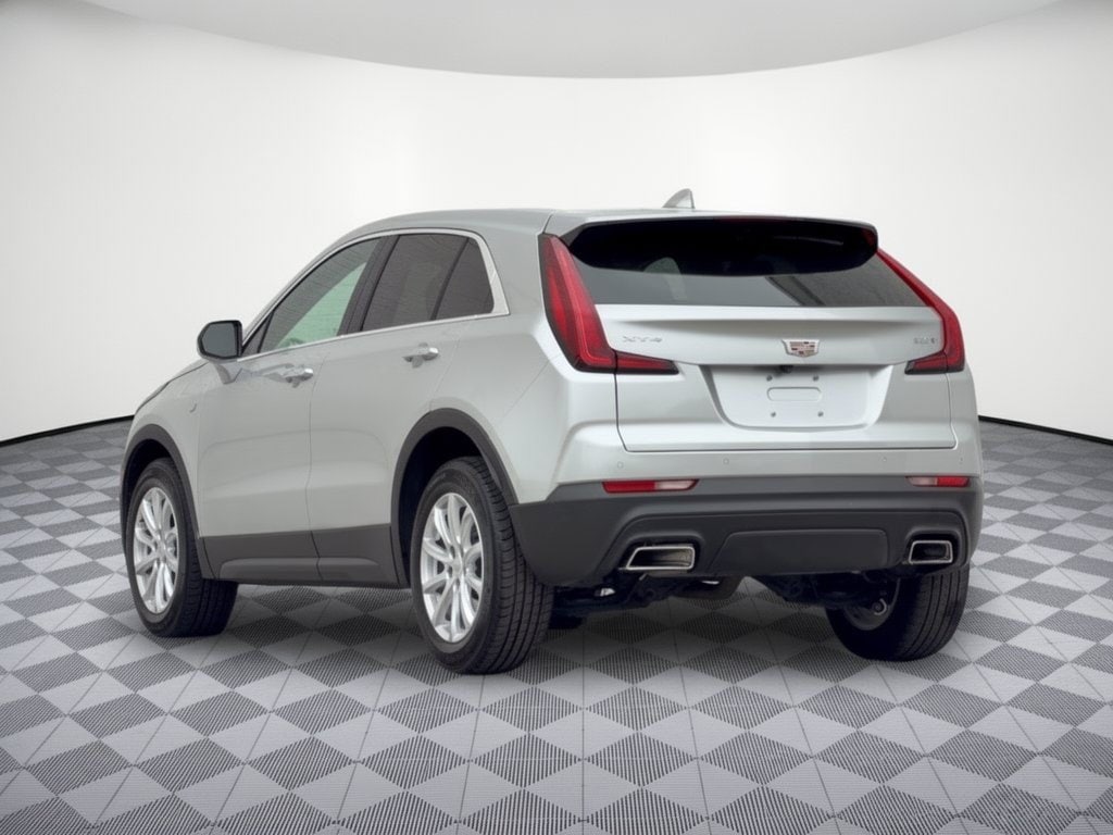 Used 2022 CADILLAC XT4 FWD Luxury SUV