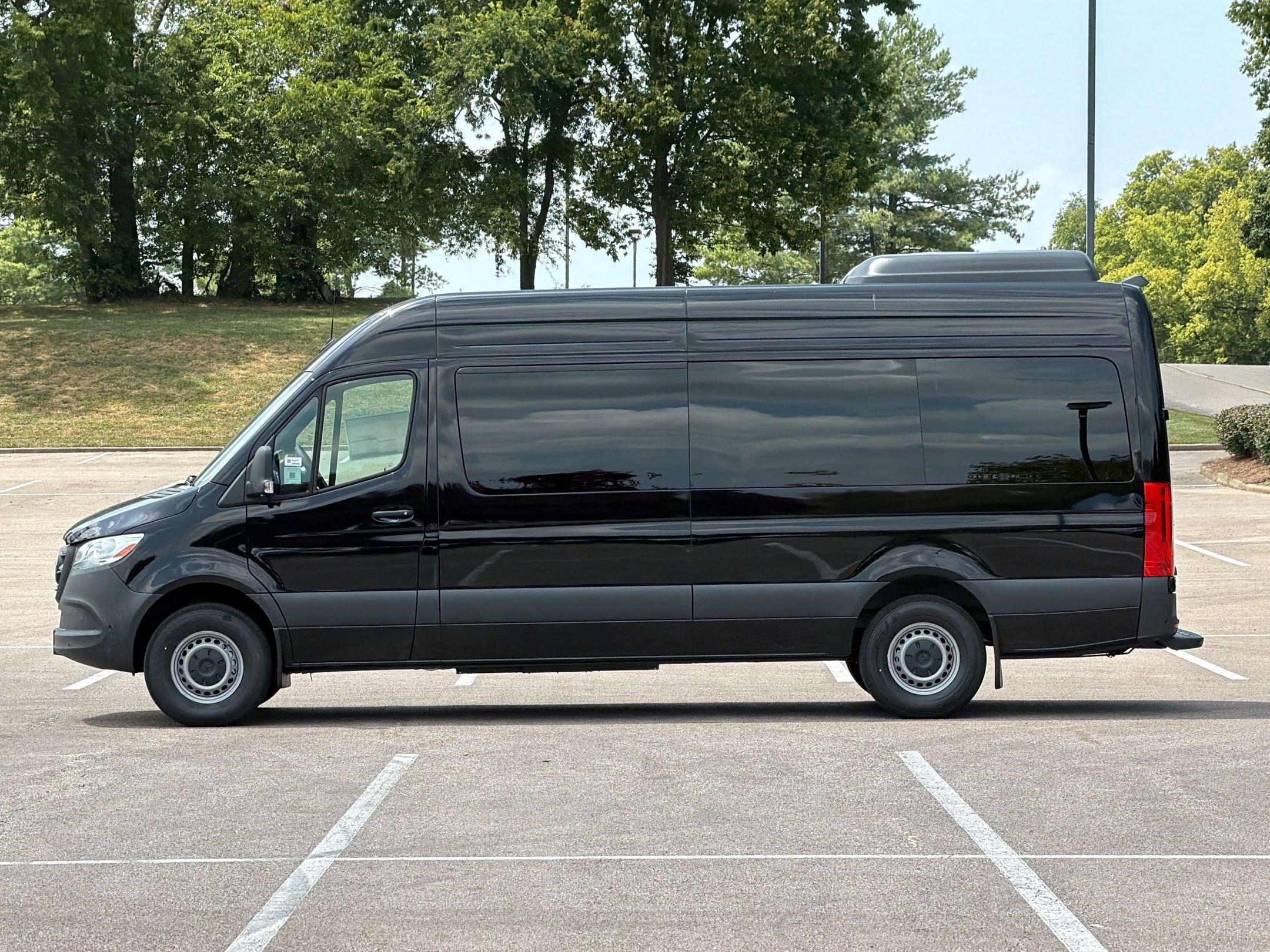 2026 Mercedes-Benz Sprinter Passenger Van Sprinter 2500 High Roof 4-Cyl Diesel HO (2500 High 2500 High Roof I4 Diesel HO 170 RWD