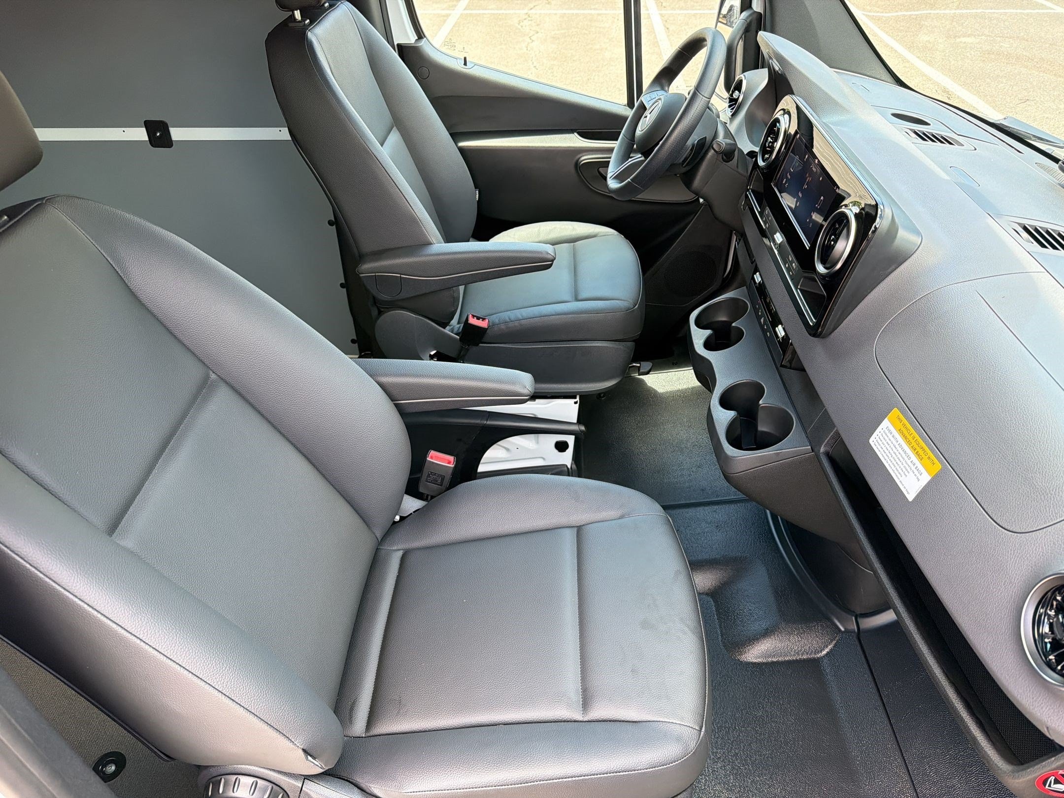 2025 Mercedes-Benz Sprinter Crew Van Base - Photo 27