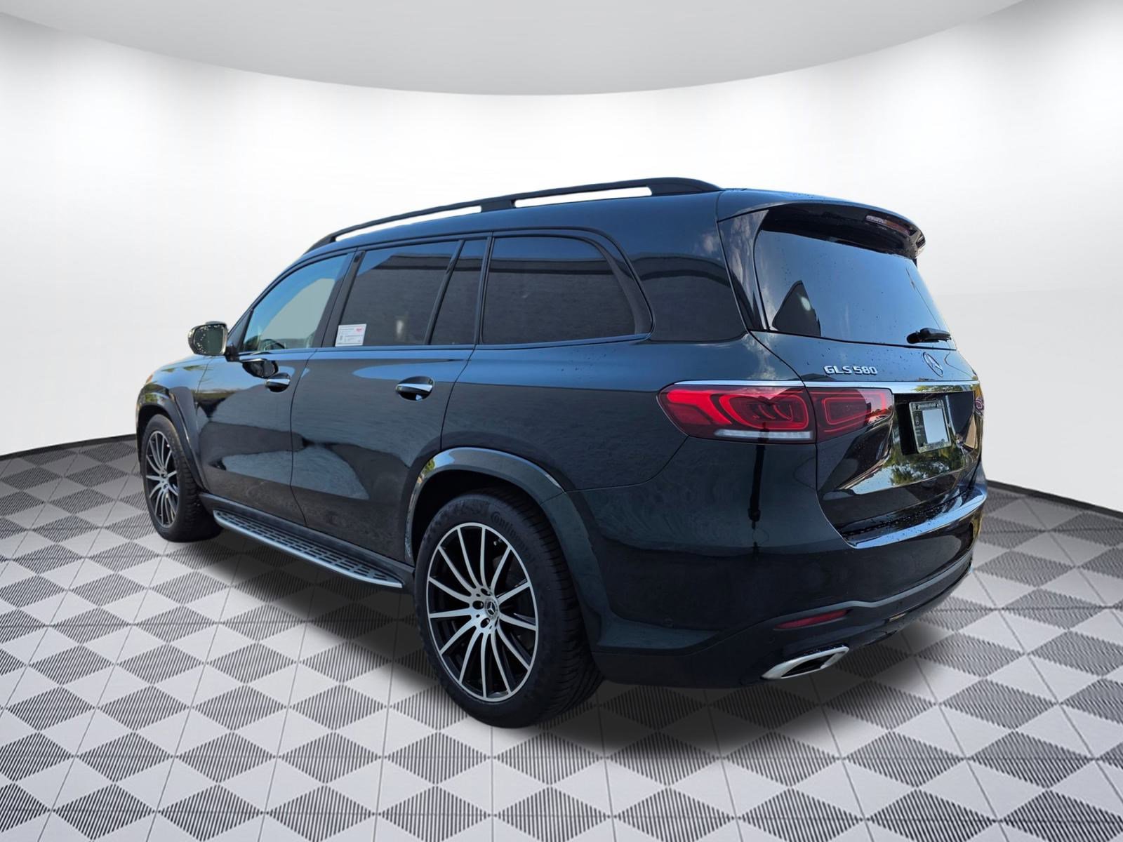 2021 Mercedes Benz GLS 580 photo 3