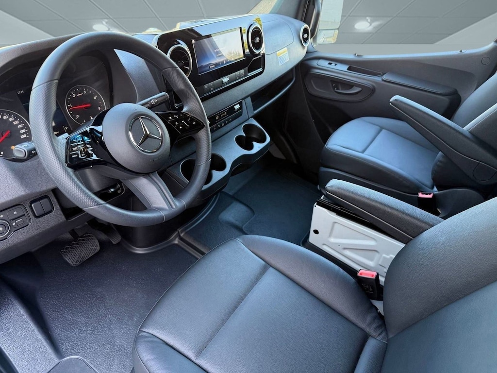New 2025 Mercedes-Benz Sprinter Cargo Van 2500 High Roof I4 Diesel HO 170" RWD 2500 High Roof I4 Diesel HO 170 RWD