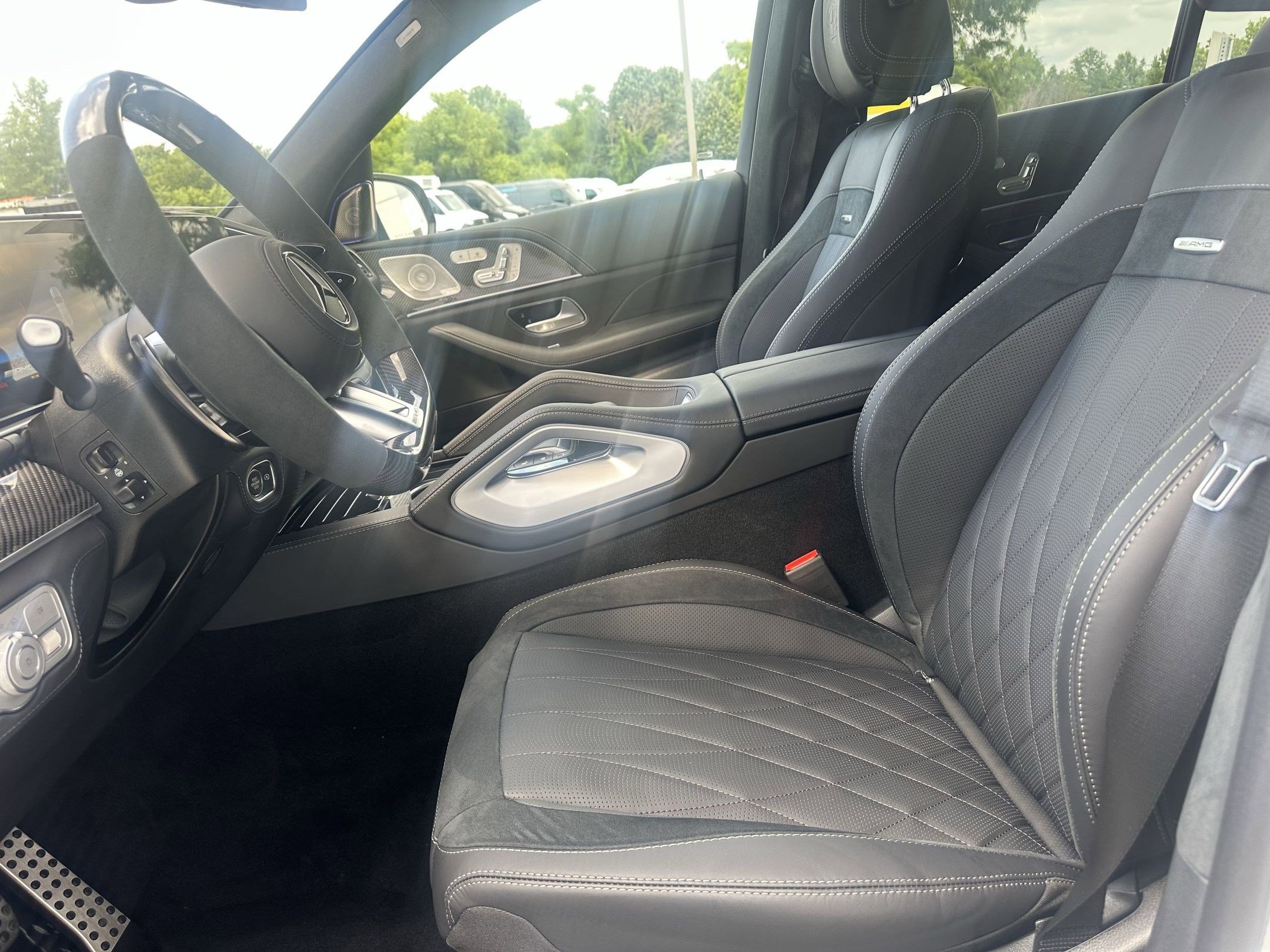 2025 Mercedes Benz GLS AMG 63 4MATIC photo 3