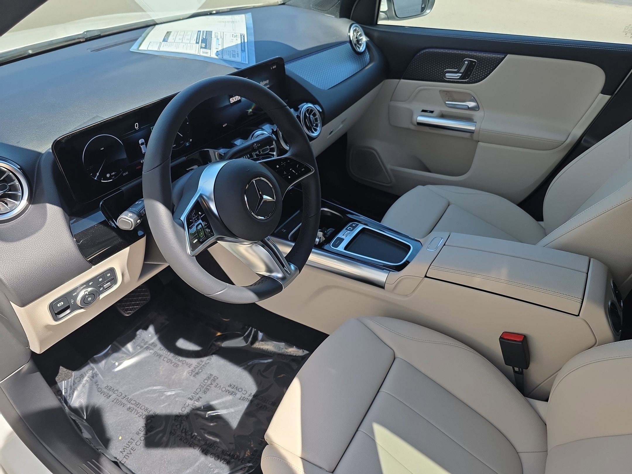 2025 Mercedes Benz GLA 250 photo 3