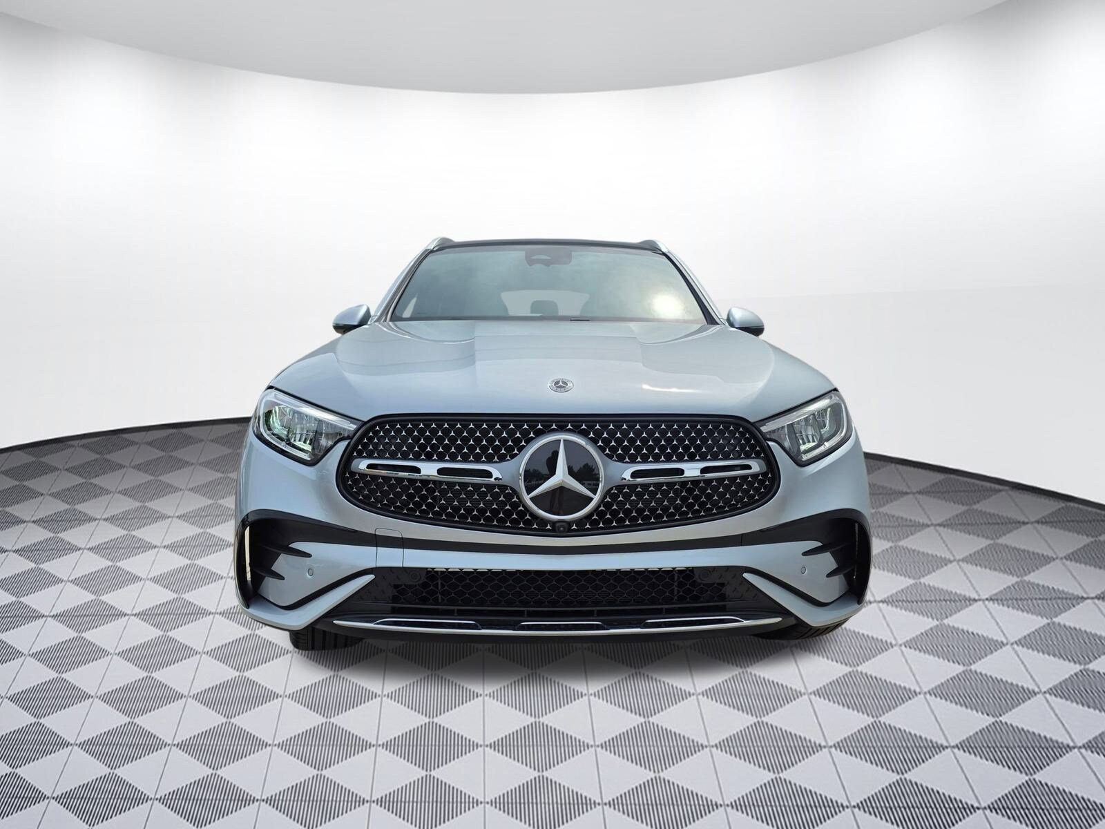 2026 Mercedes Benz GLC 300 4MATIC photo 4