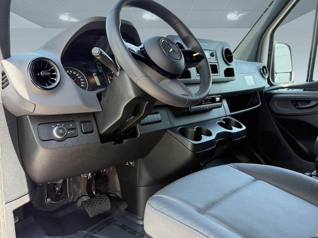 New 2025 Mercedes-Benz Sprinter Cargo Van 2500 Standard Roof I4 Diesel 144" RWD 2500 Standard Roof I4 Diesel 144 RWD