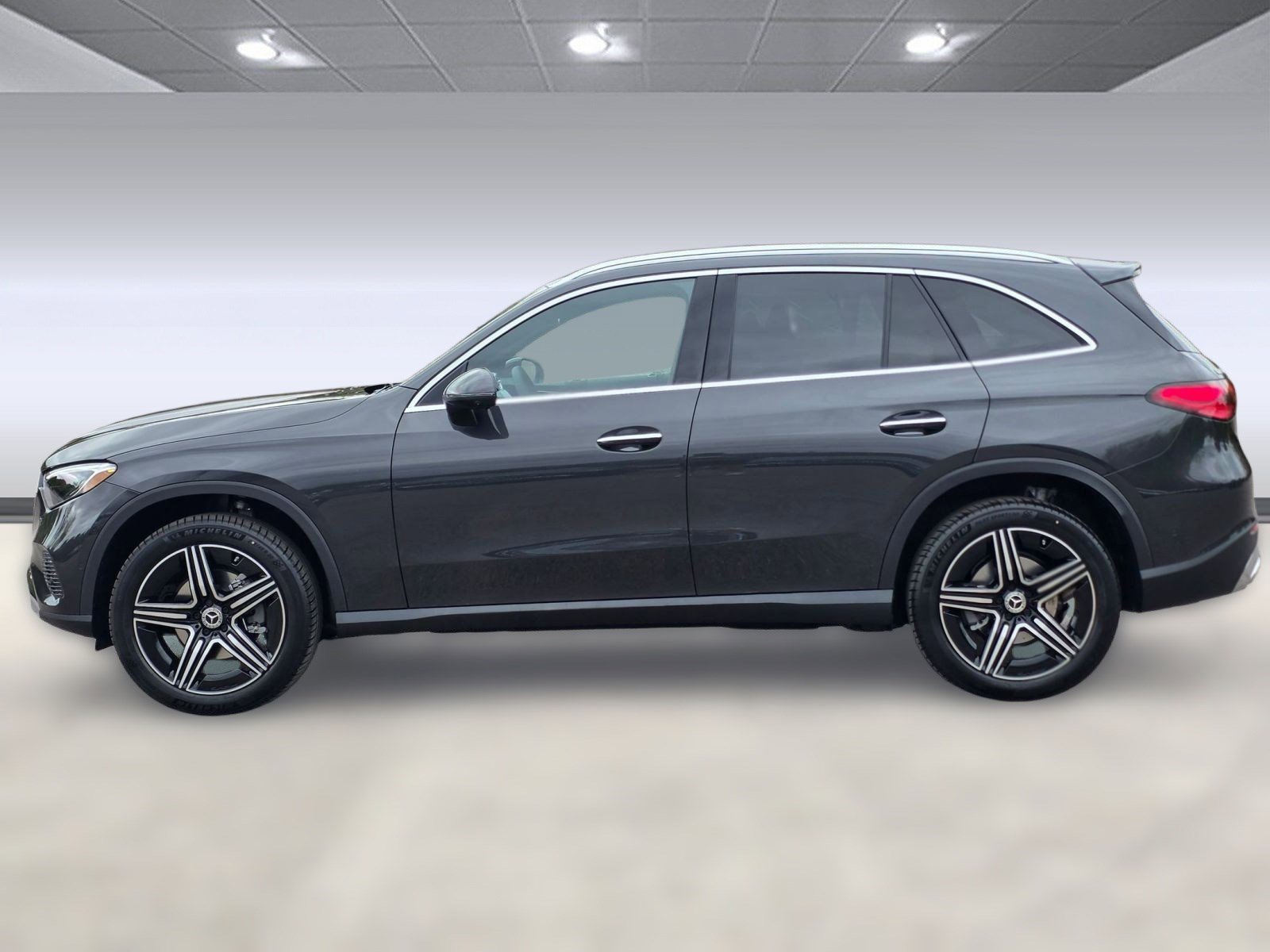 2026 Mercedes Benz GLC 300 4MATIC photo 2