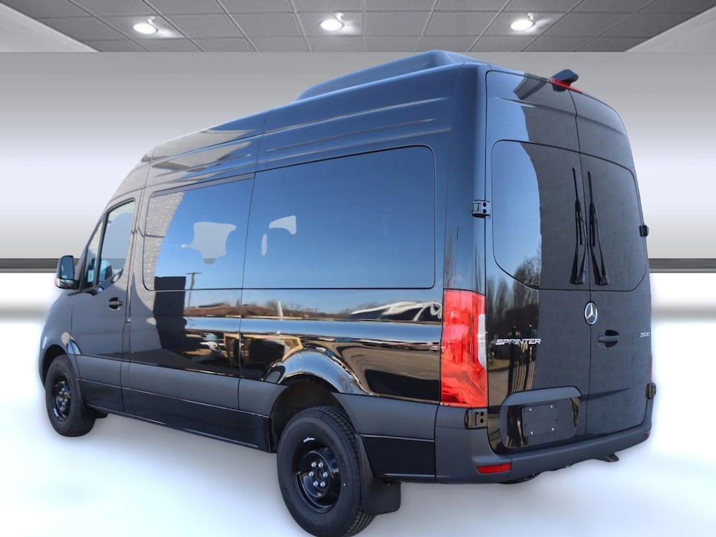 New 2025 Mercedes-Benz Sprinter Passenger Van 2500 High RoofI4 Diesel HO 144 RWD 2500 High Roof I4 Diesel HO 144 RWD