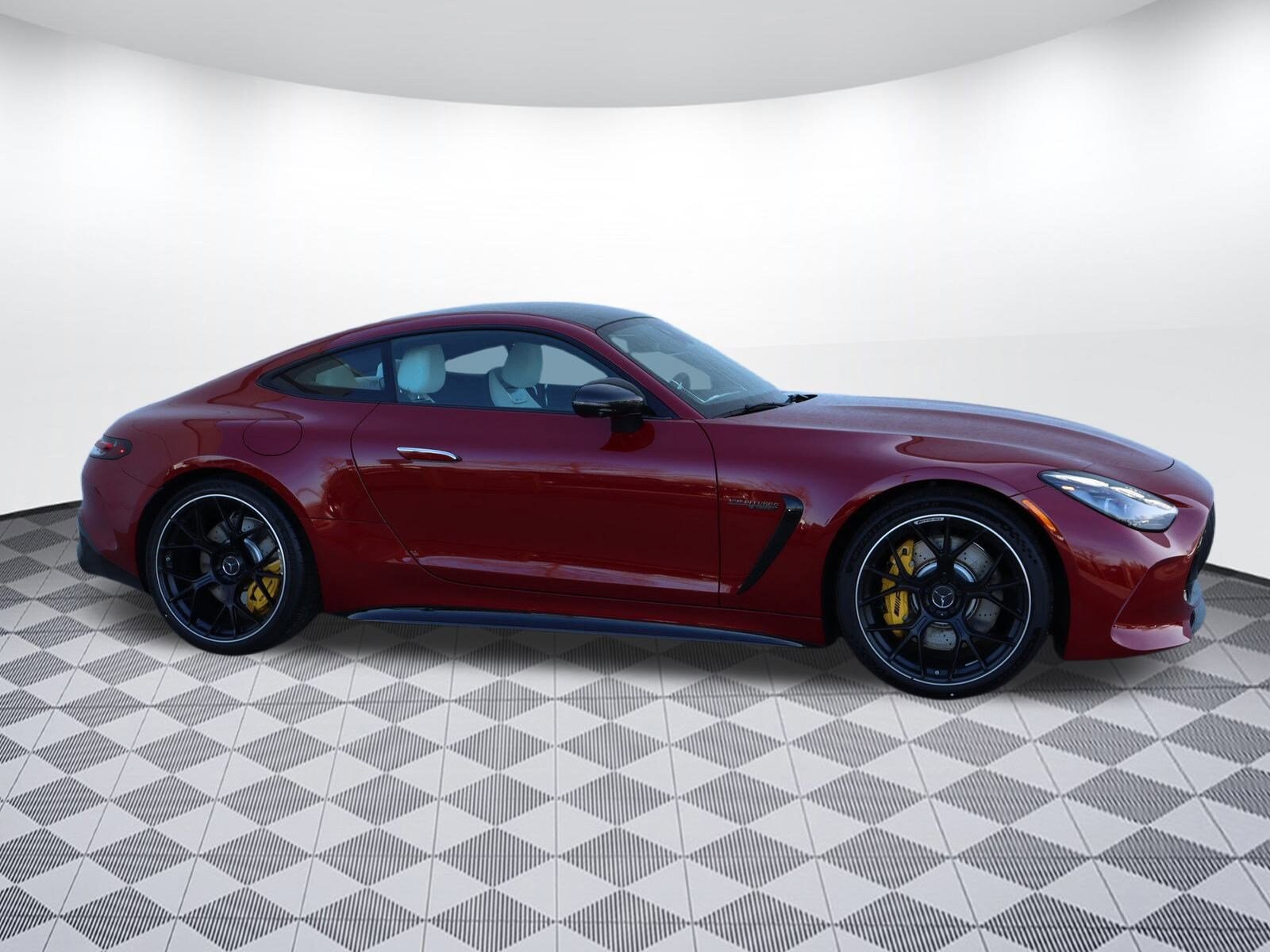 2025 Mercedes Benz AMG GT photo 3