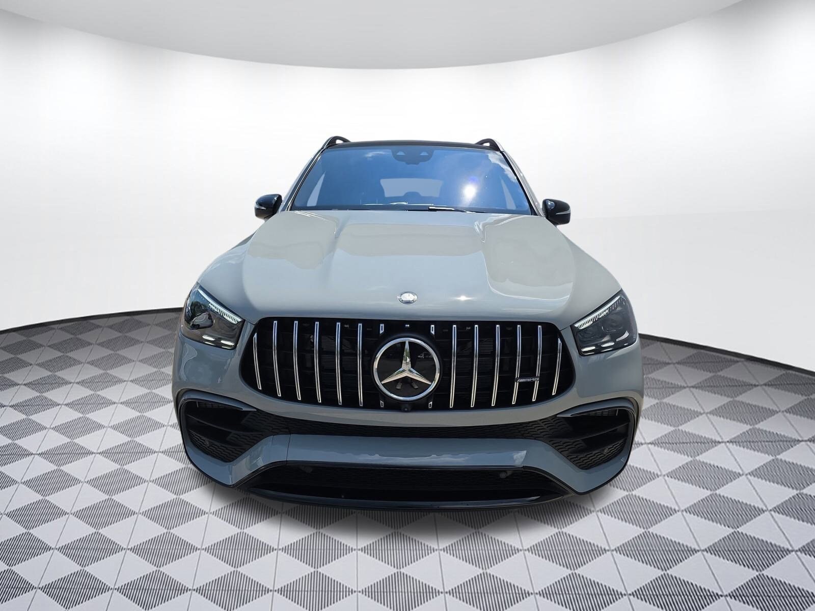 2026 Mercedes Benz GLE AMG 63 S photo 3