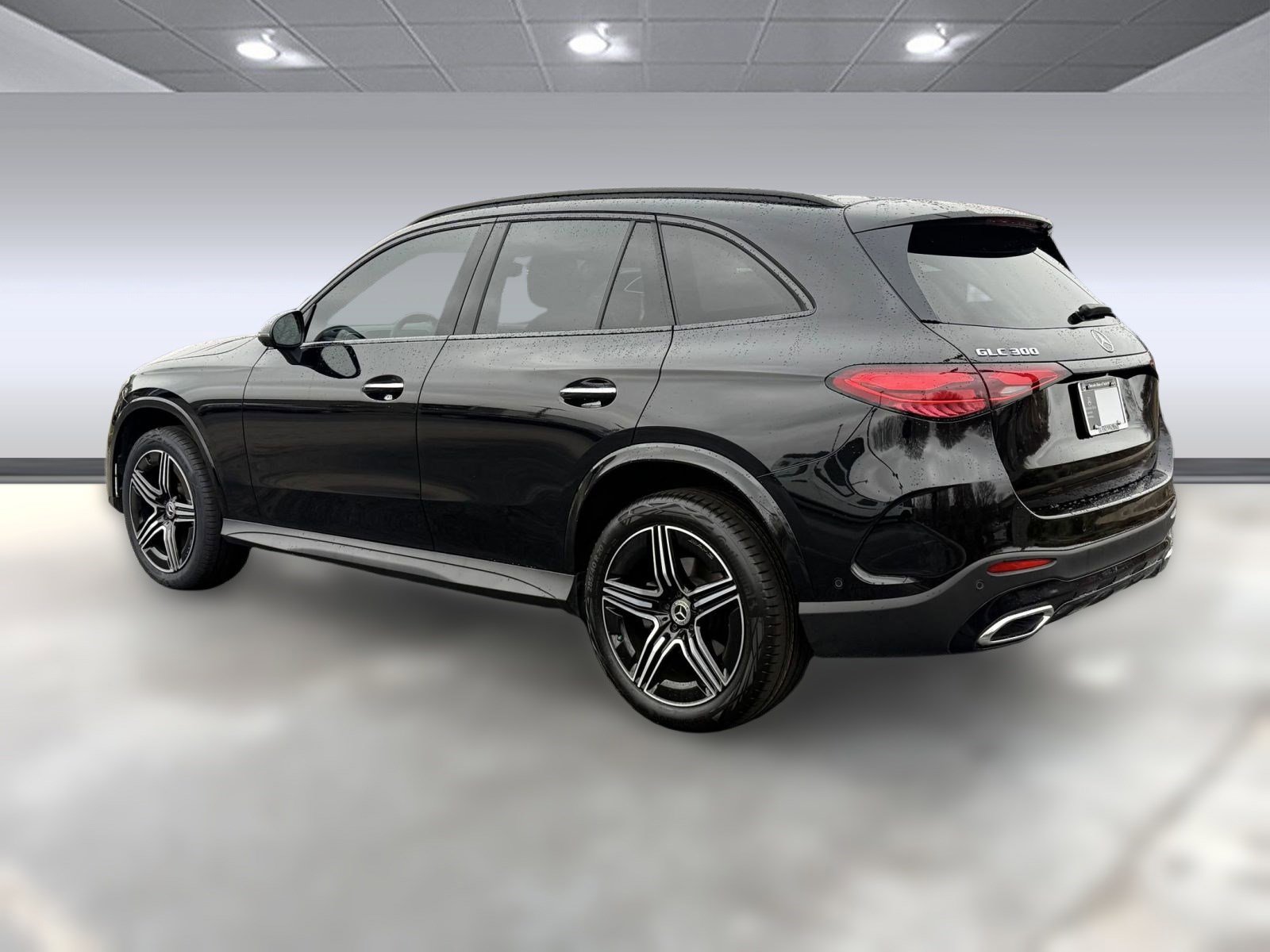 2023 Mercedes Benz GLC 300 photo 2