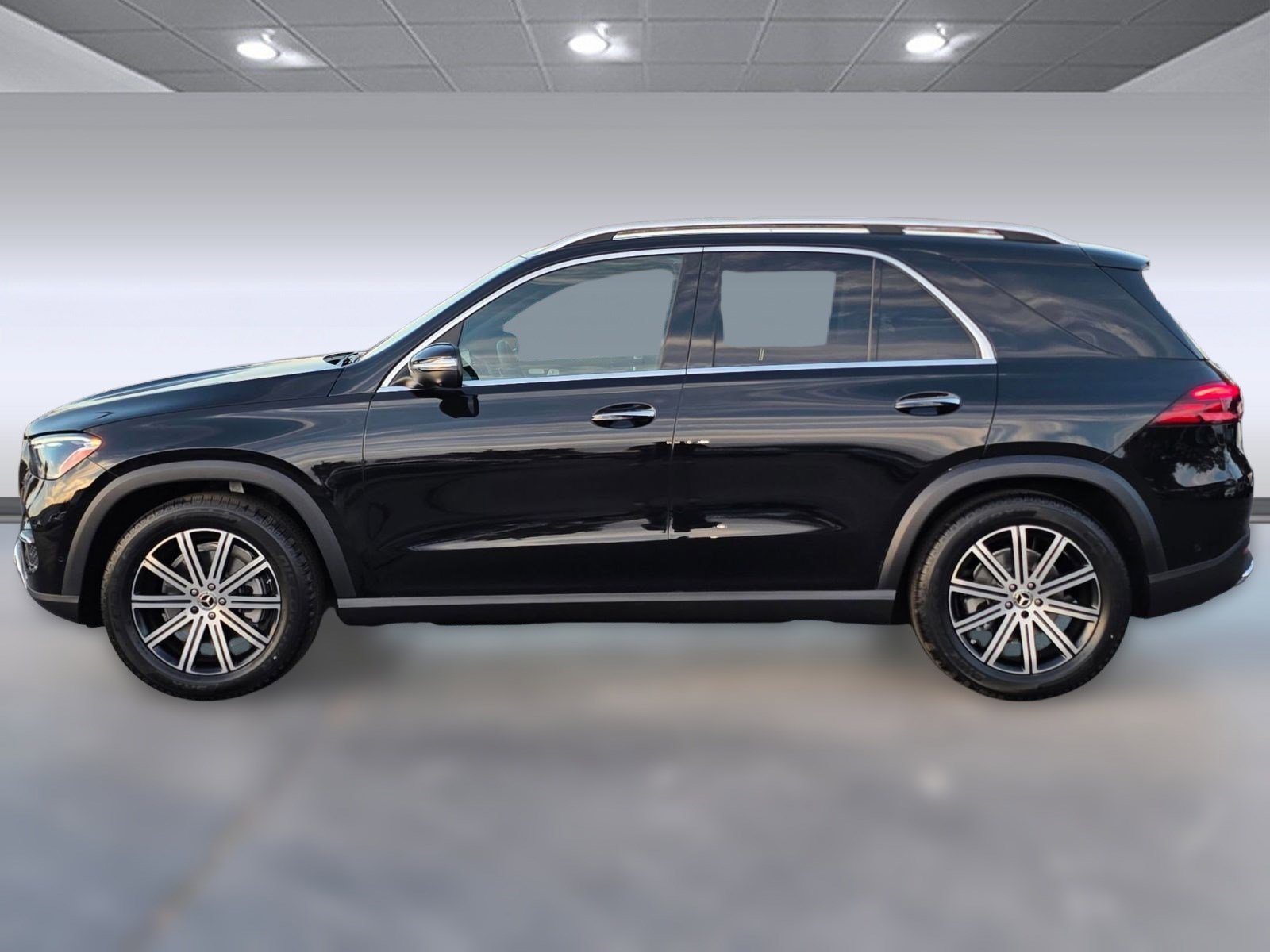 2026 Mercedes Benz GLE 350 4MATIC photo 2