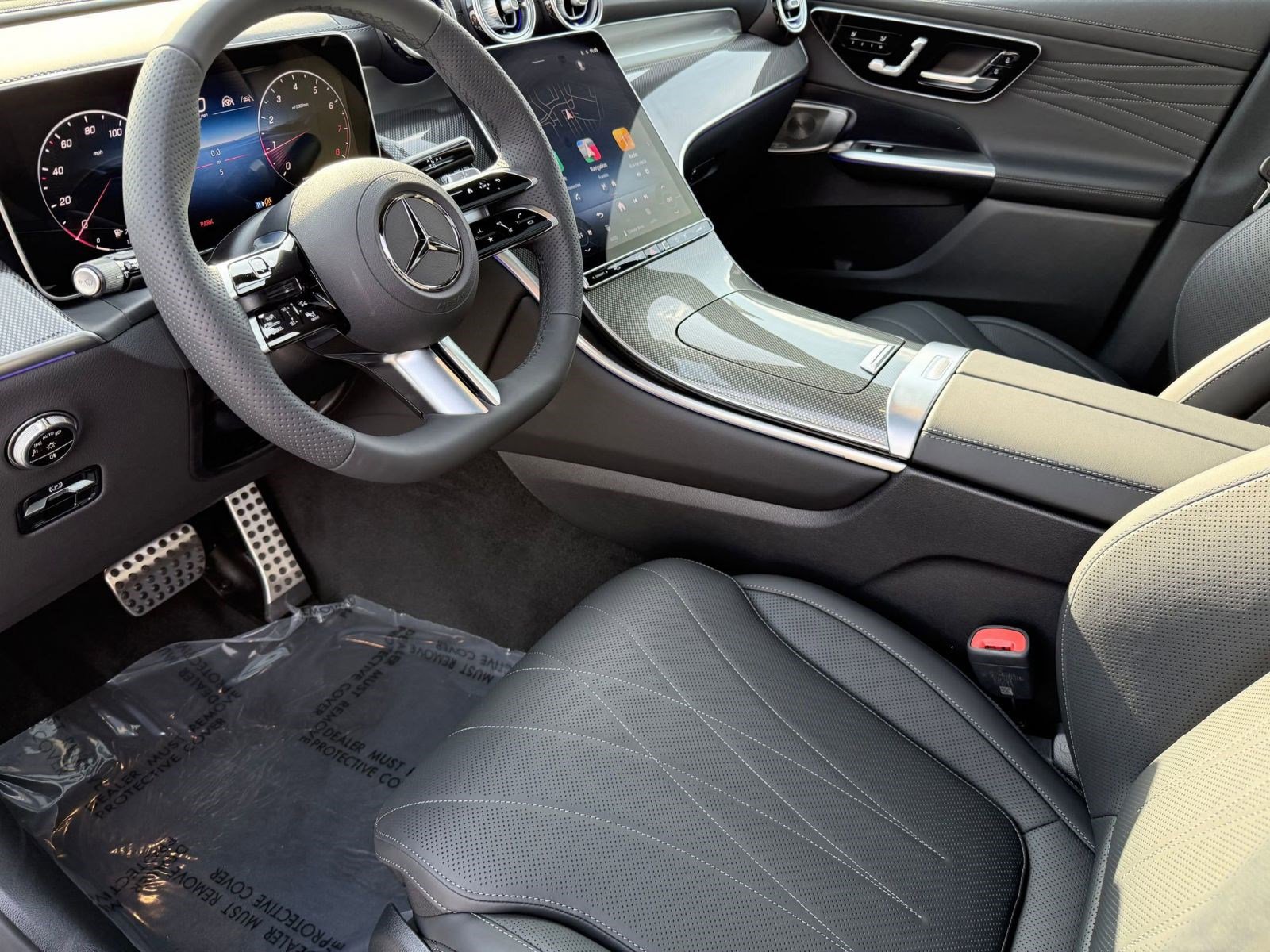 2026 Mercedes Benz GLC 300 4MATIC photo 3