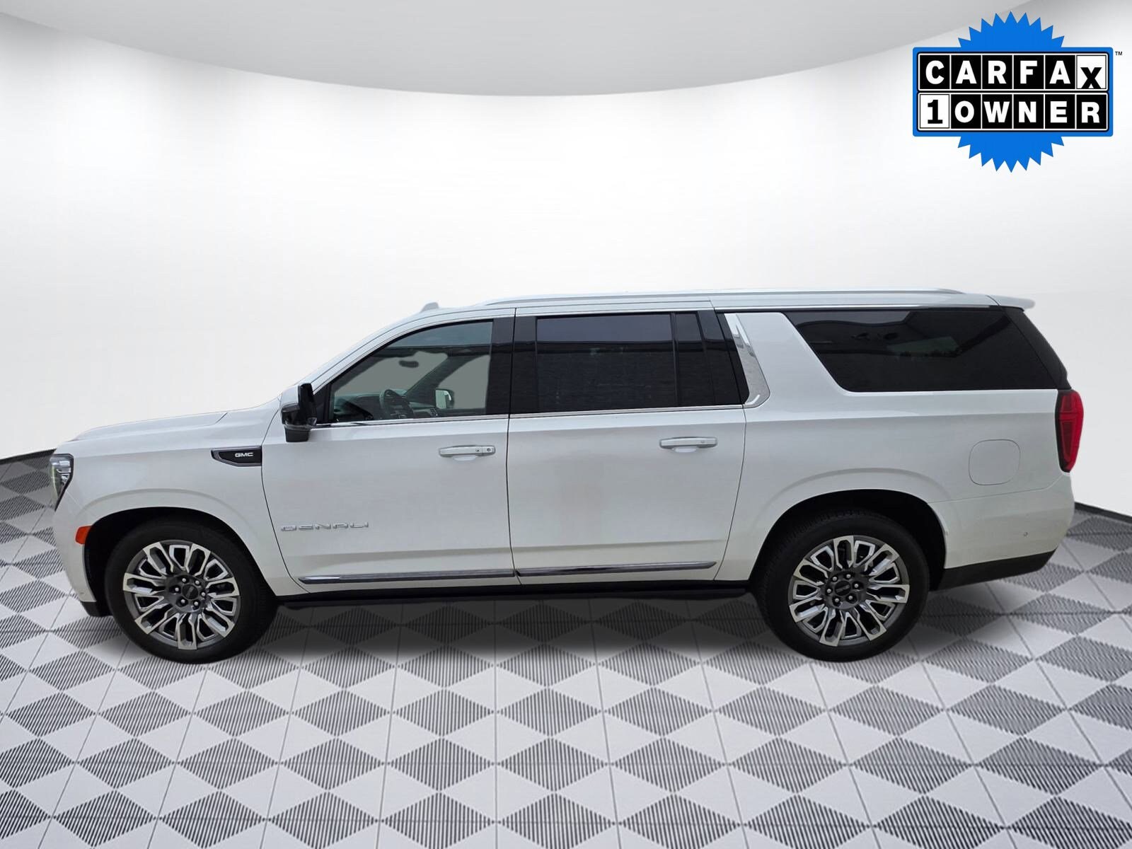 2024 Gmc Yukon XL Denali Ultimate photo 2