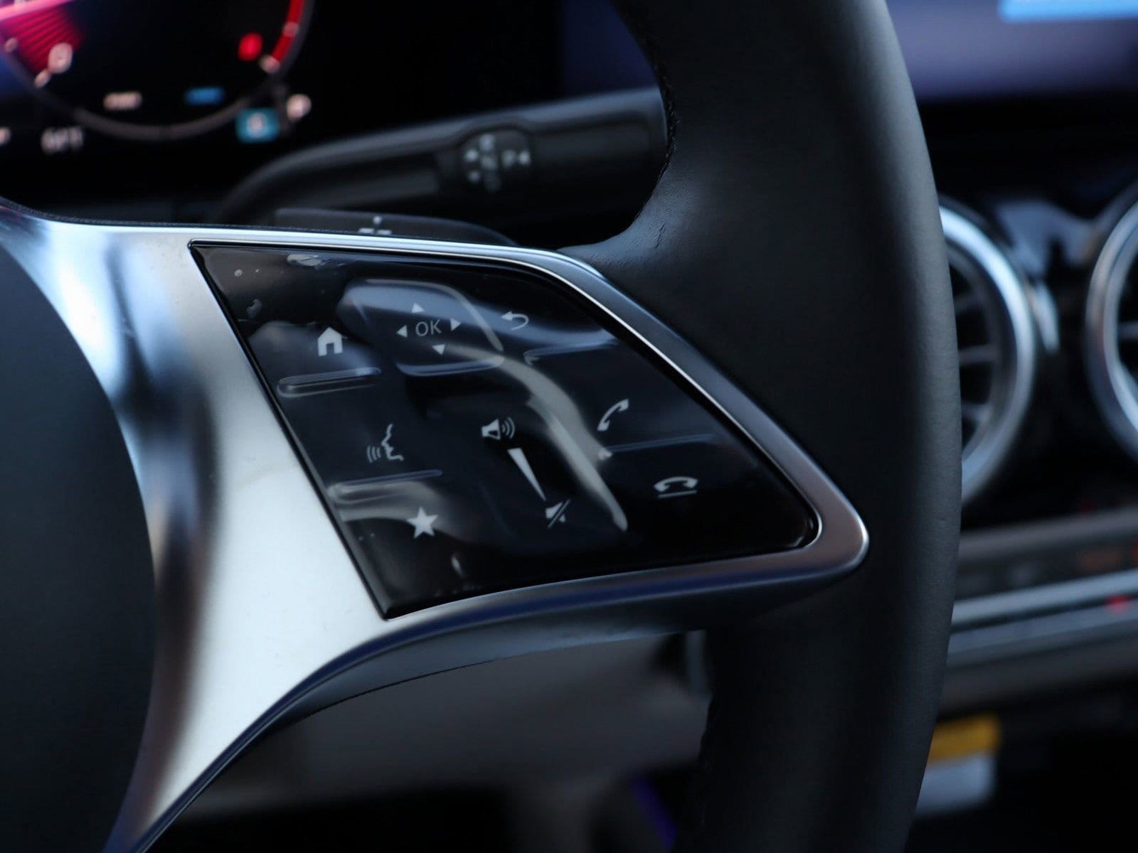 2025 Mercedes-Benz GLA GLA250 - Photo 31